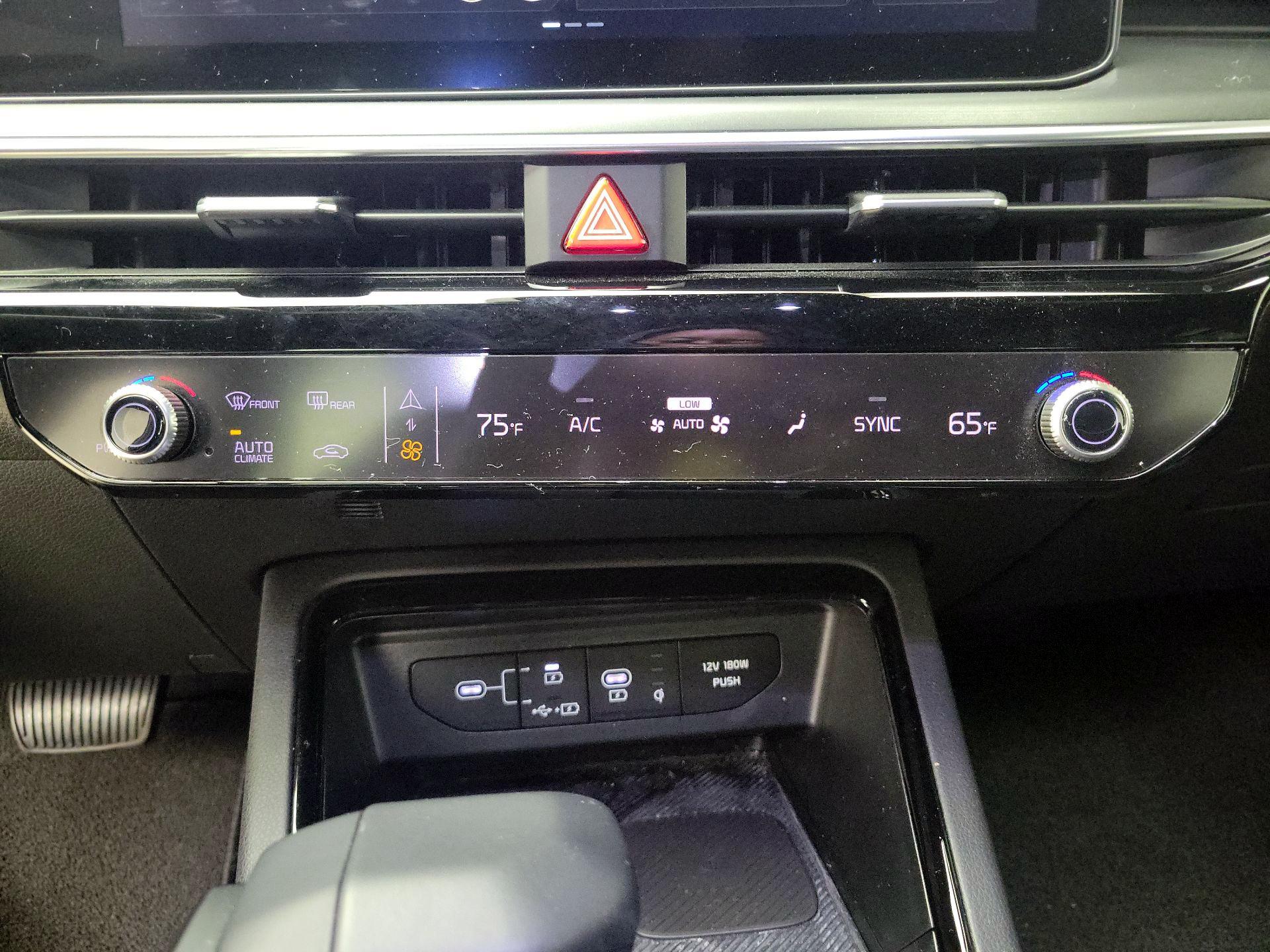 Thumbnail: 2025 Kia K5 - 17