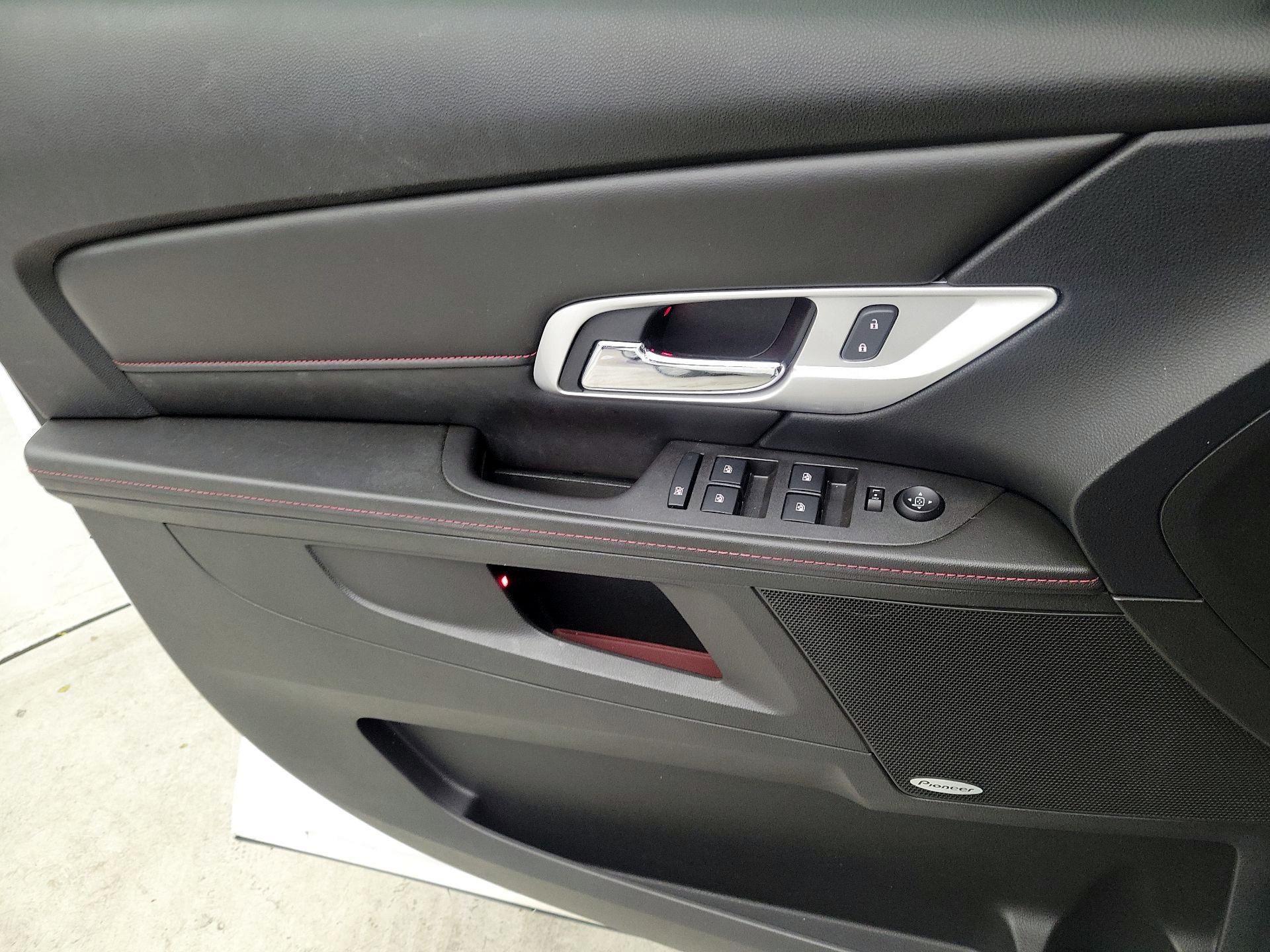 Thumbnail: 2015 GMC Terrain - 12