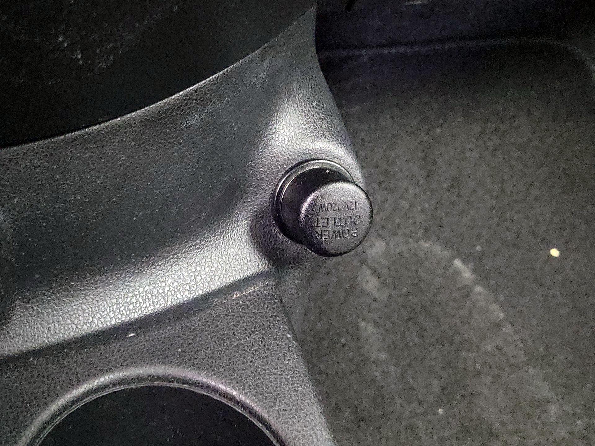 Thumbnail: 2017 Nissan Versa - 17