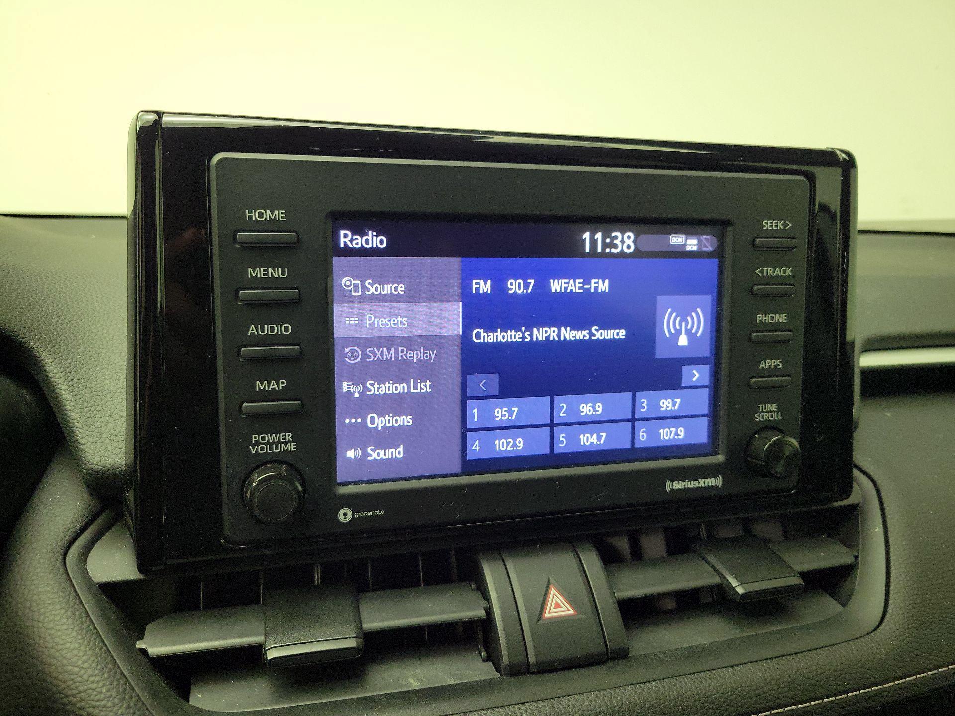 Thumbnail: 2021 Toyota RAV4 - 15