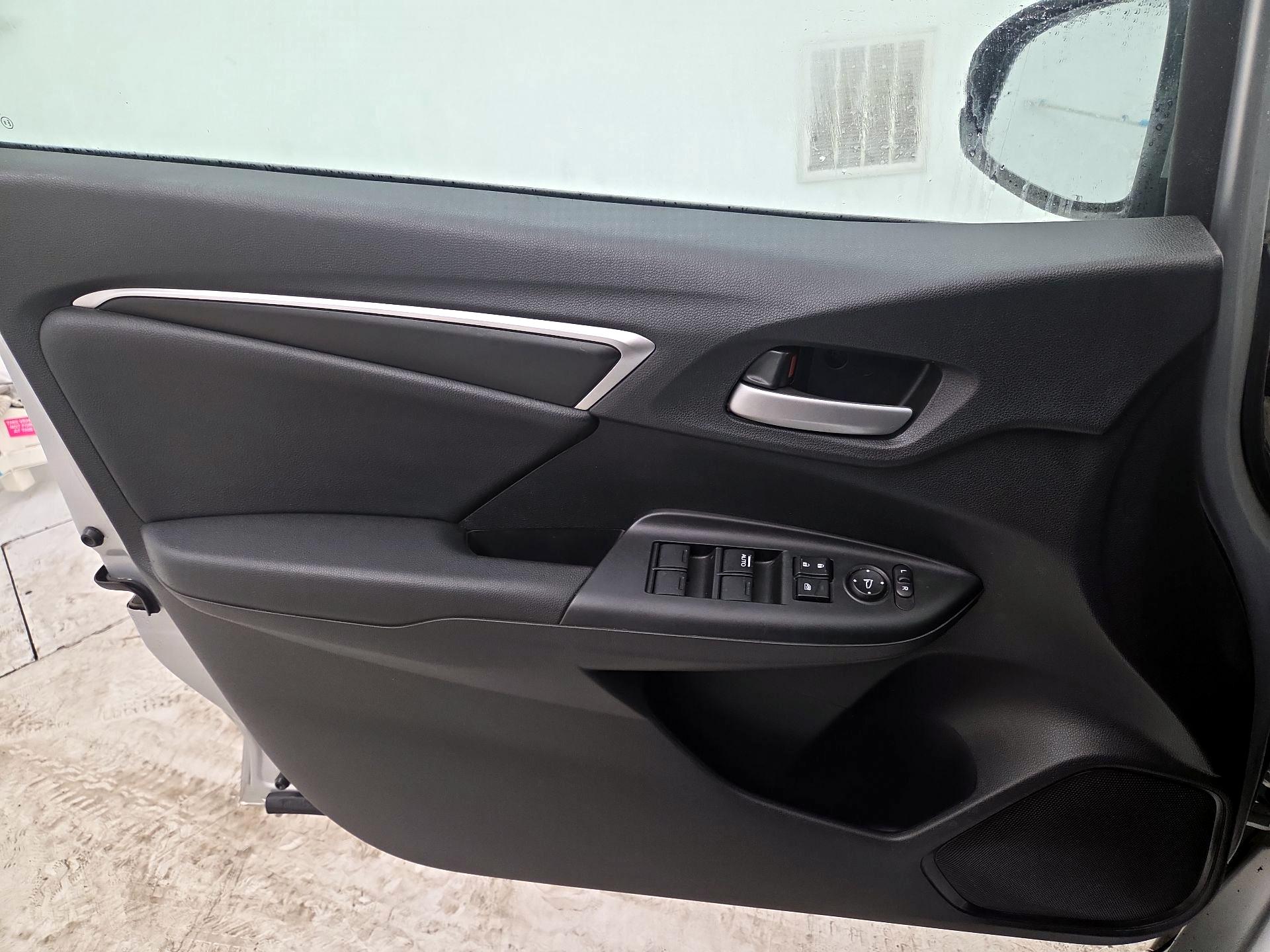 Thumbnail: 2015 Honda Fit - 12