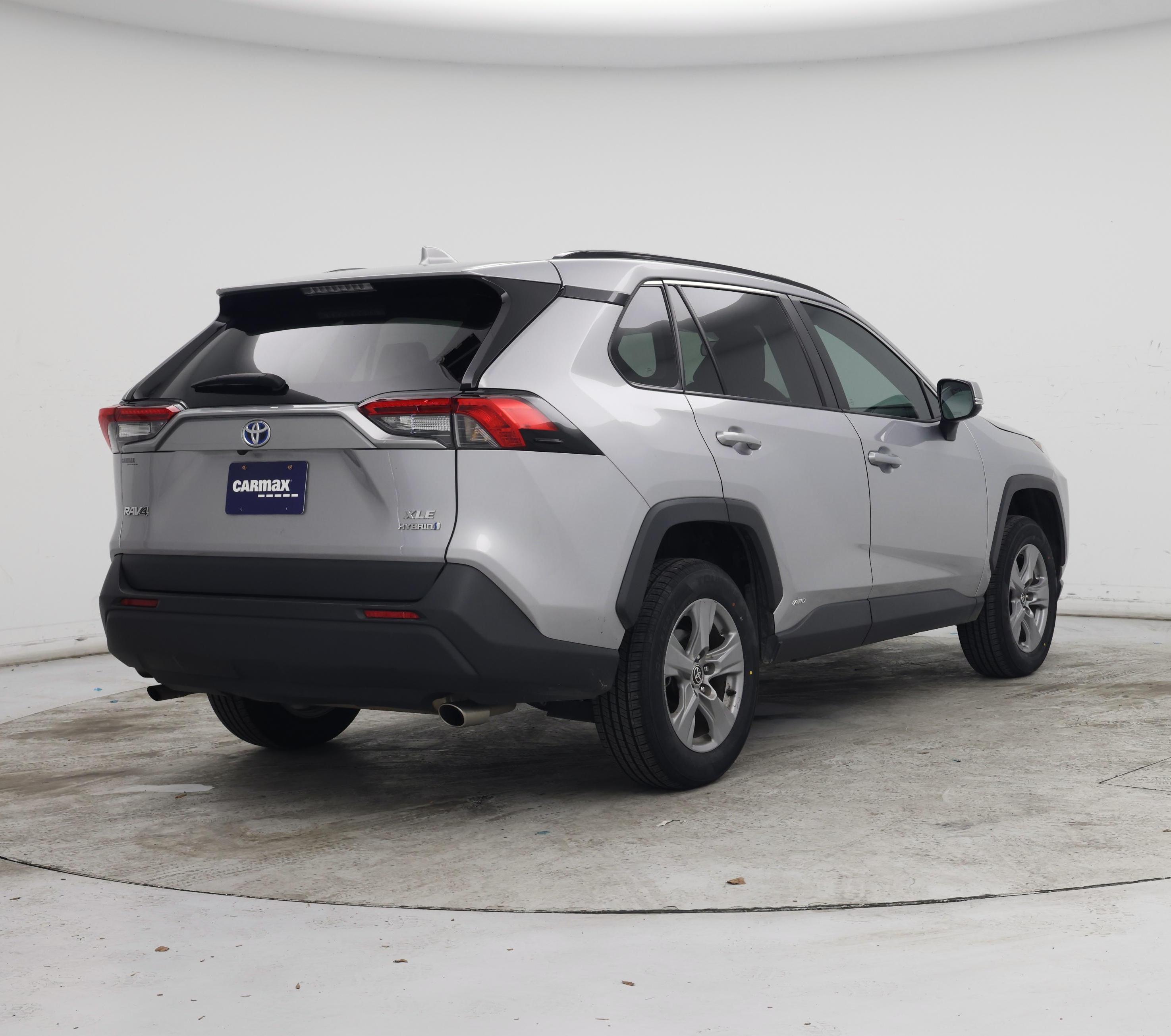 Thumbnail: 2022 Toyota RAV4 - 8