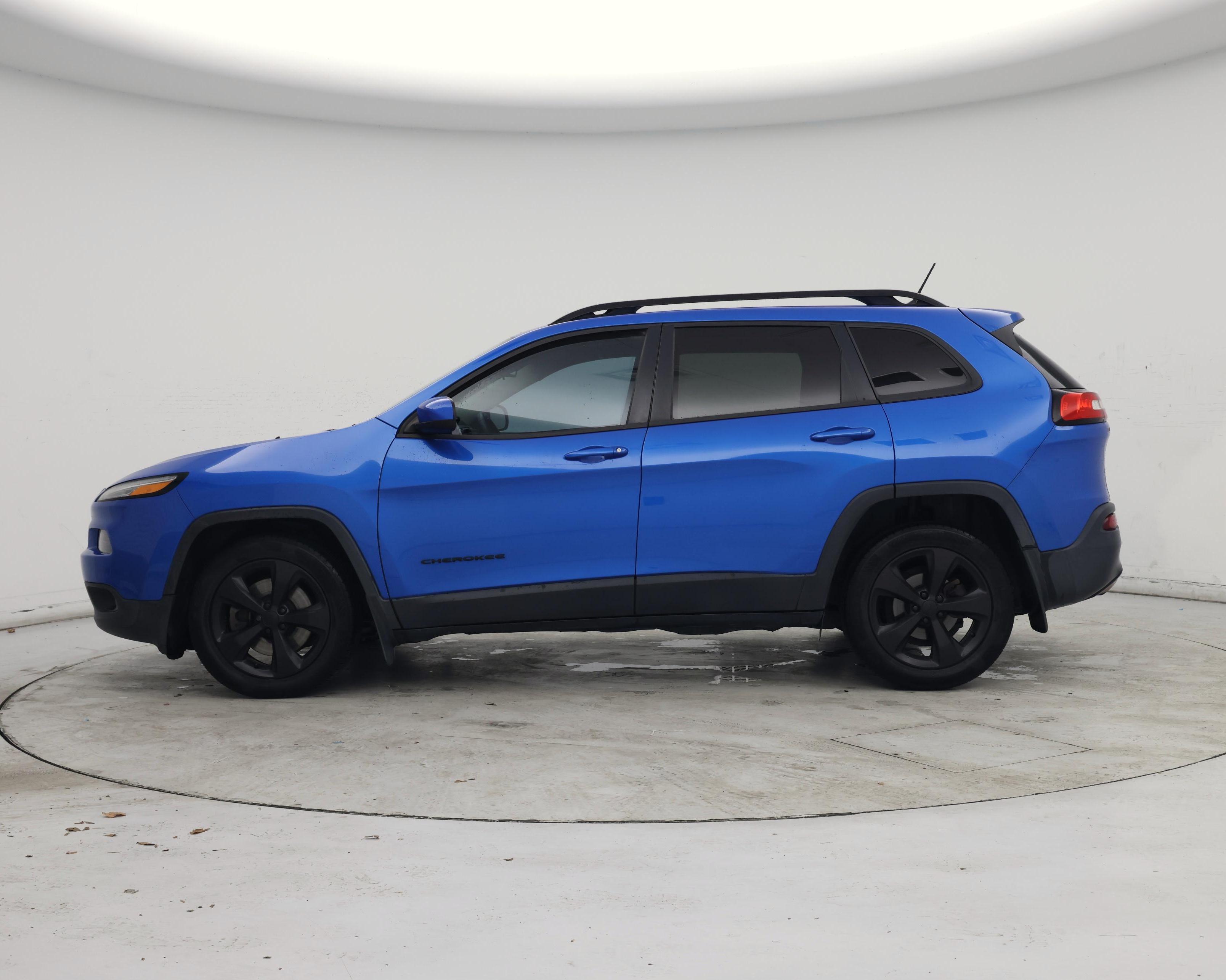 Thumbnail: 2018 Jeep Cherokee - 3