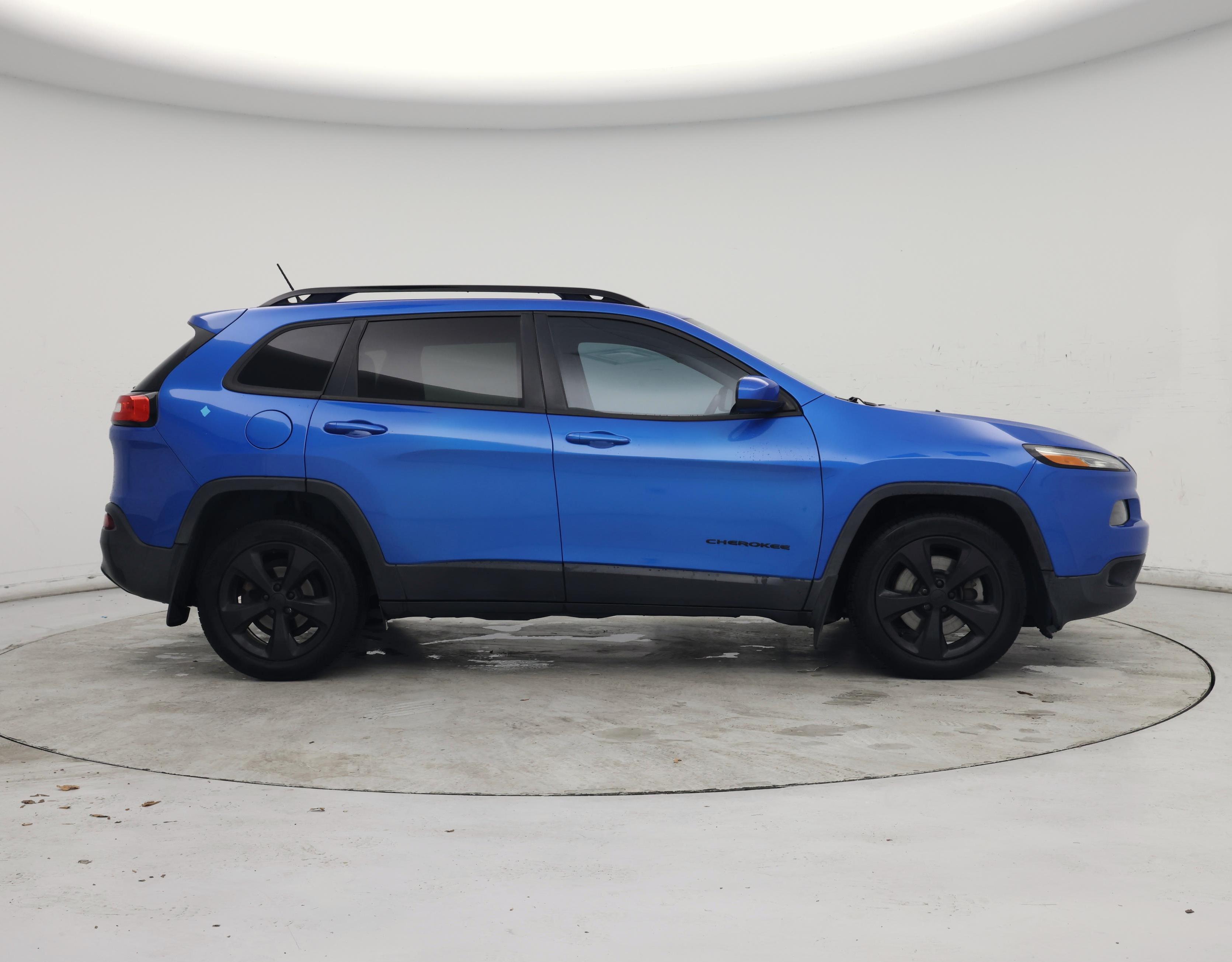 Thumbnail: 2018 Jeep Cherokee - 7