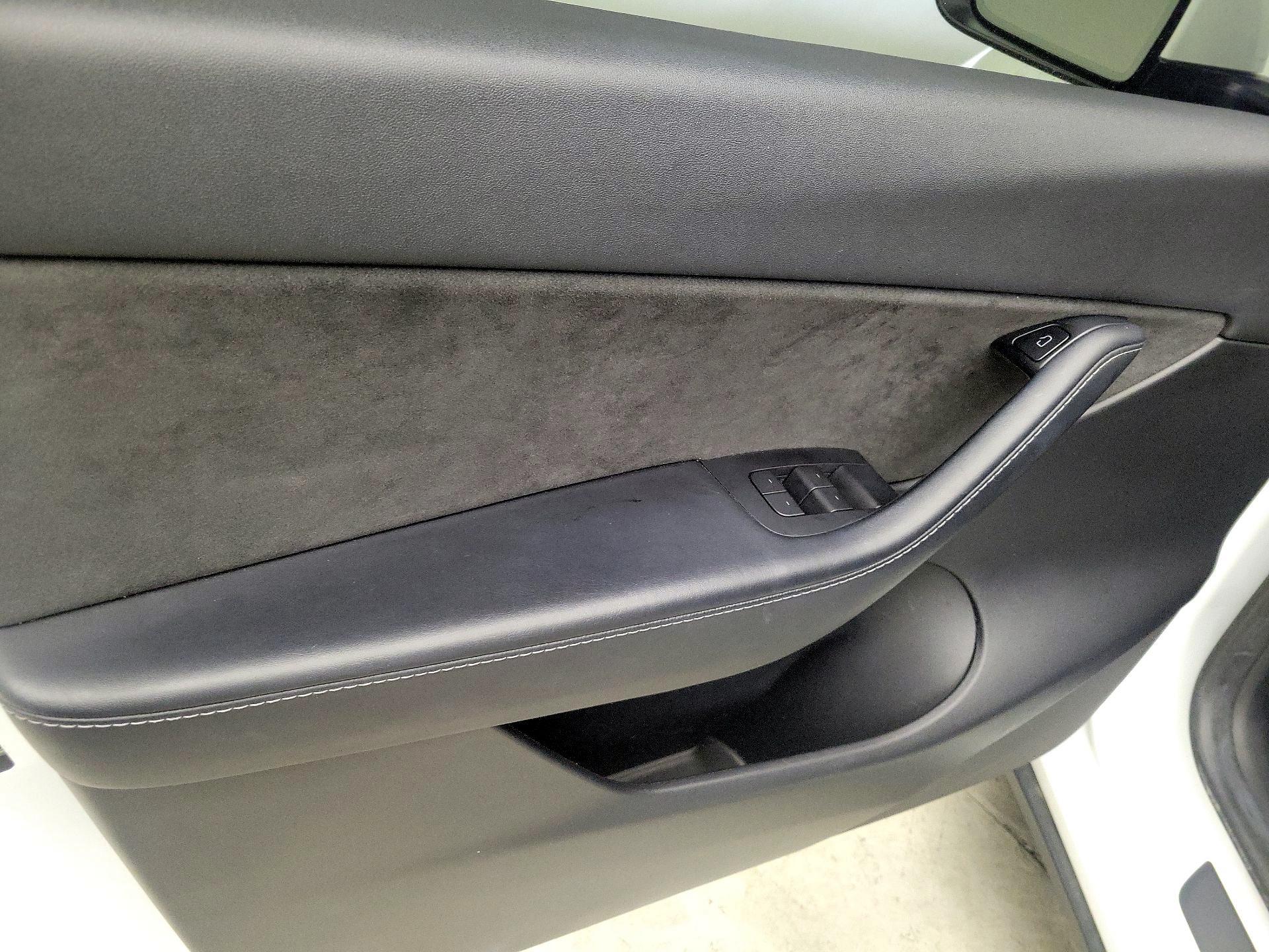 Thumbnail: 2021 Tesla Model Y - 12