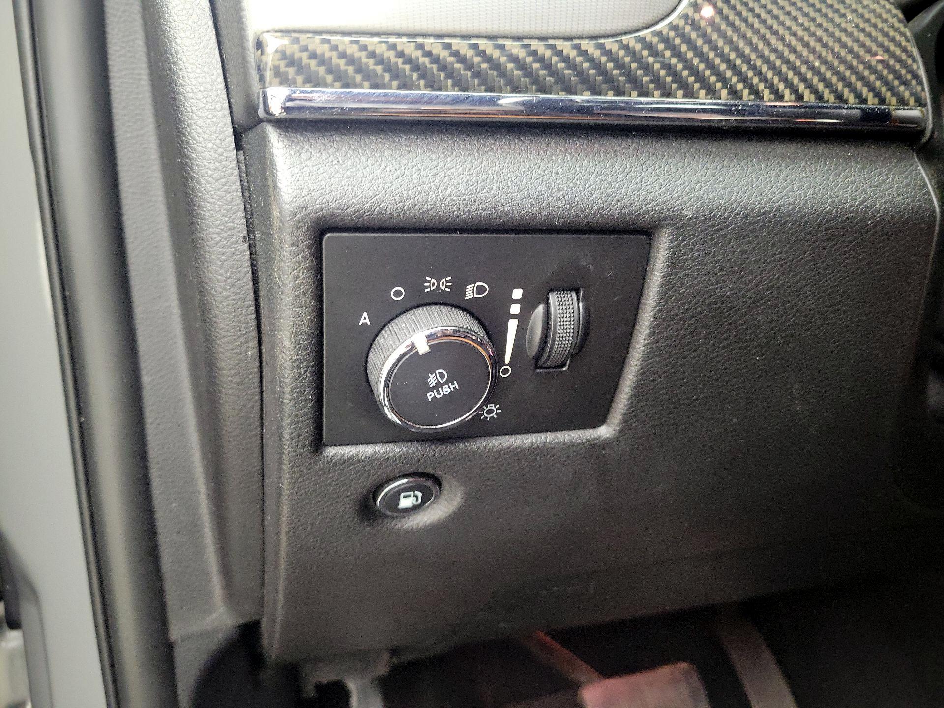 Thumbnail: 2019 Jeep Grand Cherokee - 13