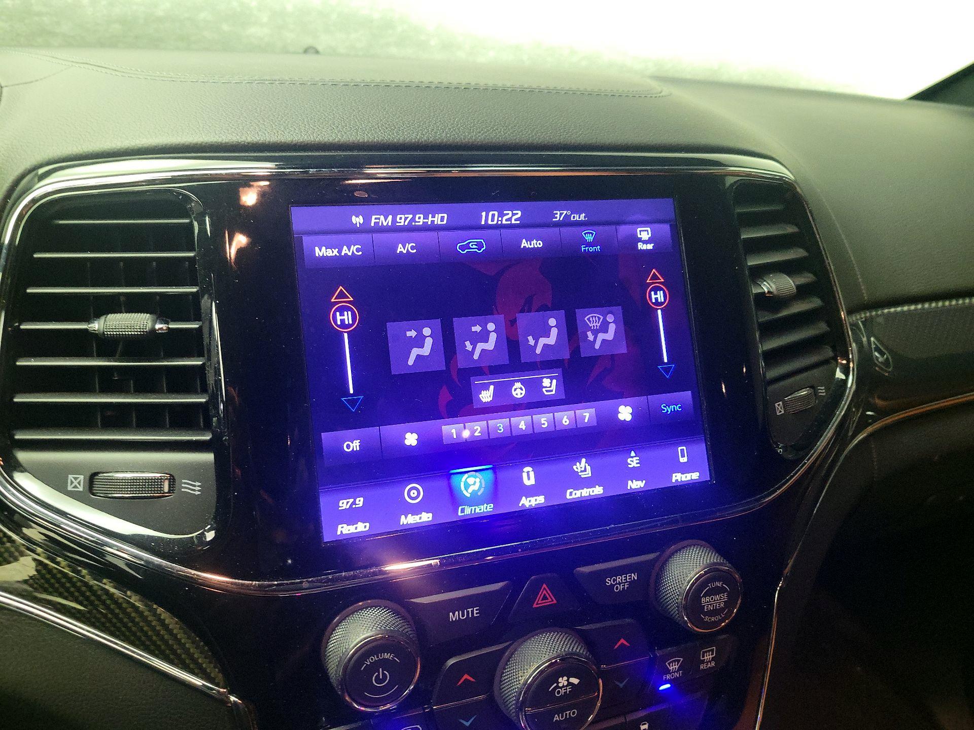 Thumbnail: 2019 Jeep Grand Cherokee - 17