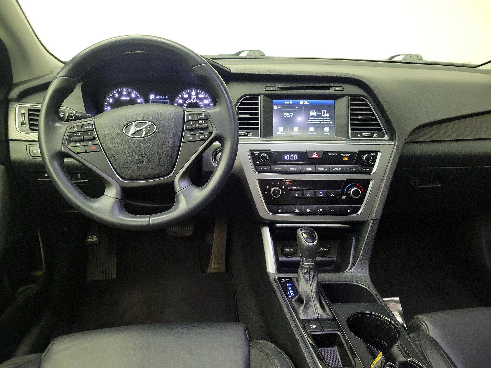 Thumbnail: 2017 Hyundai Sonata - 10