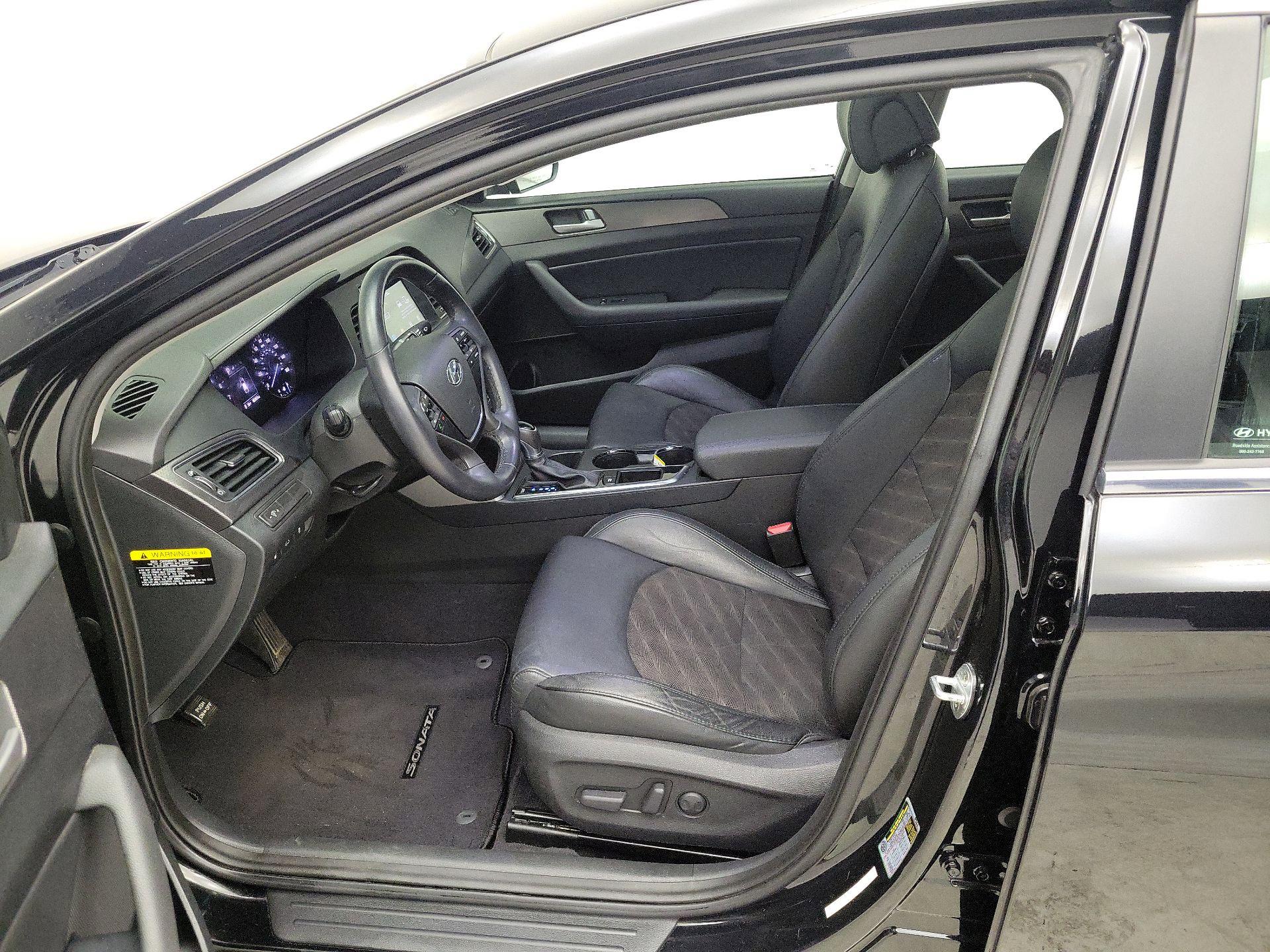 Thumbnail: 2017 Hyundai Sonata - 11