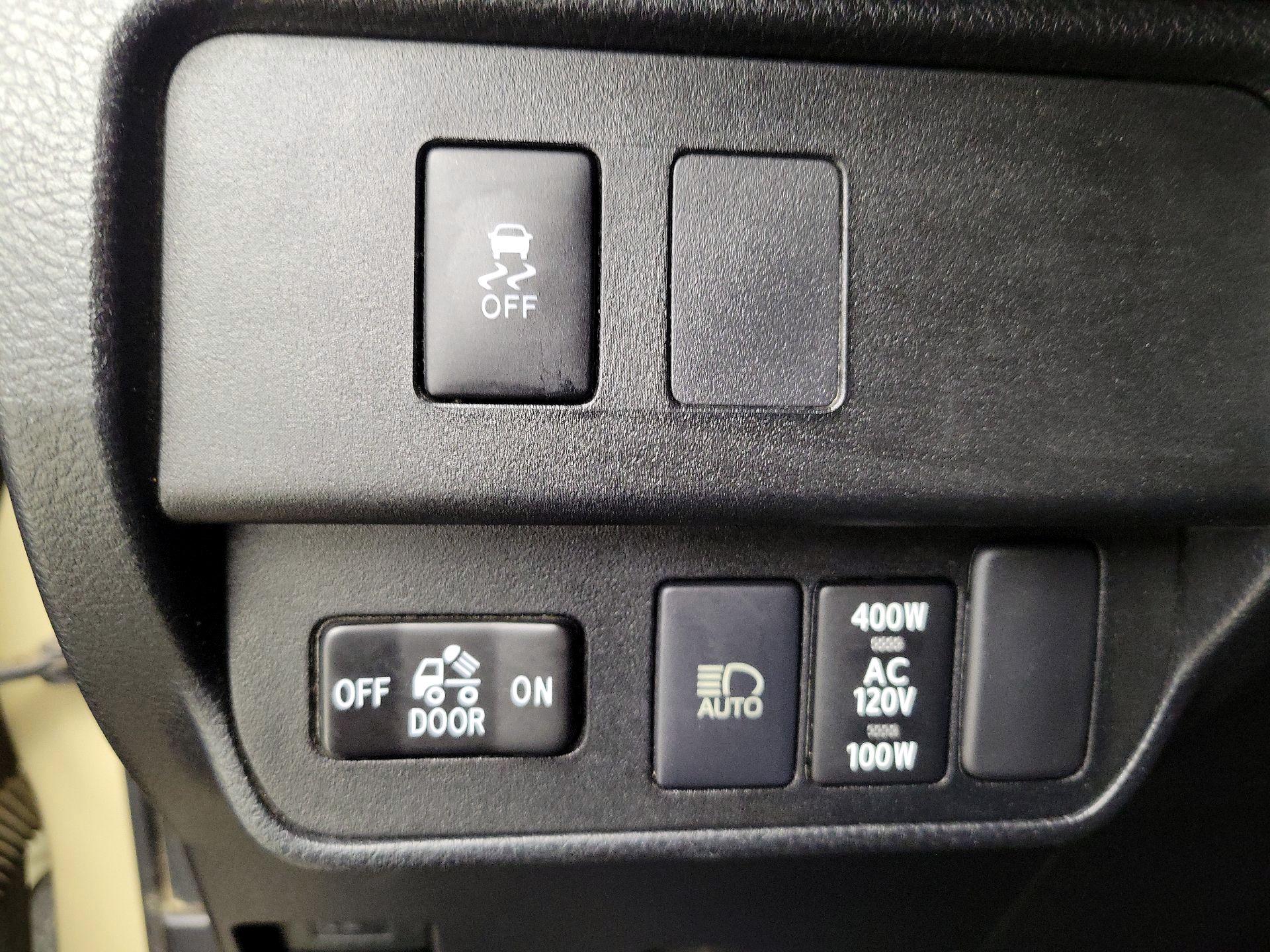 Thumbnail: 2020 Toyota Tacoma - 13