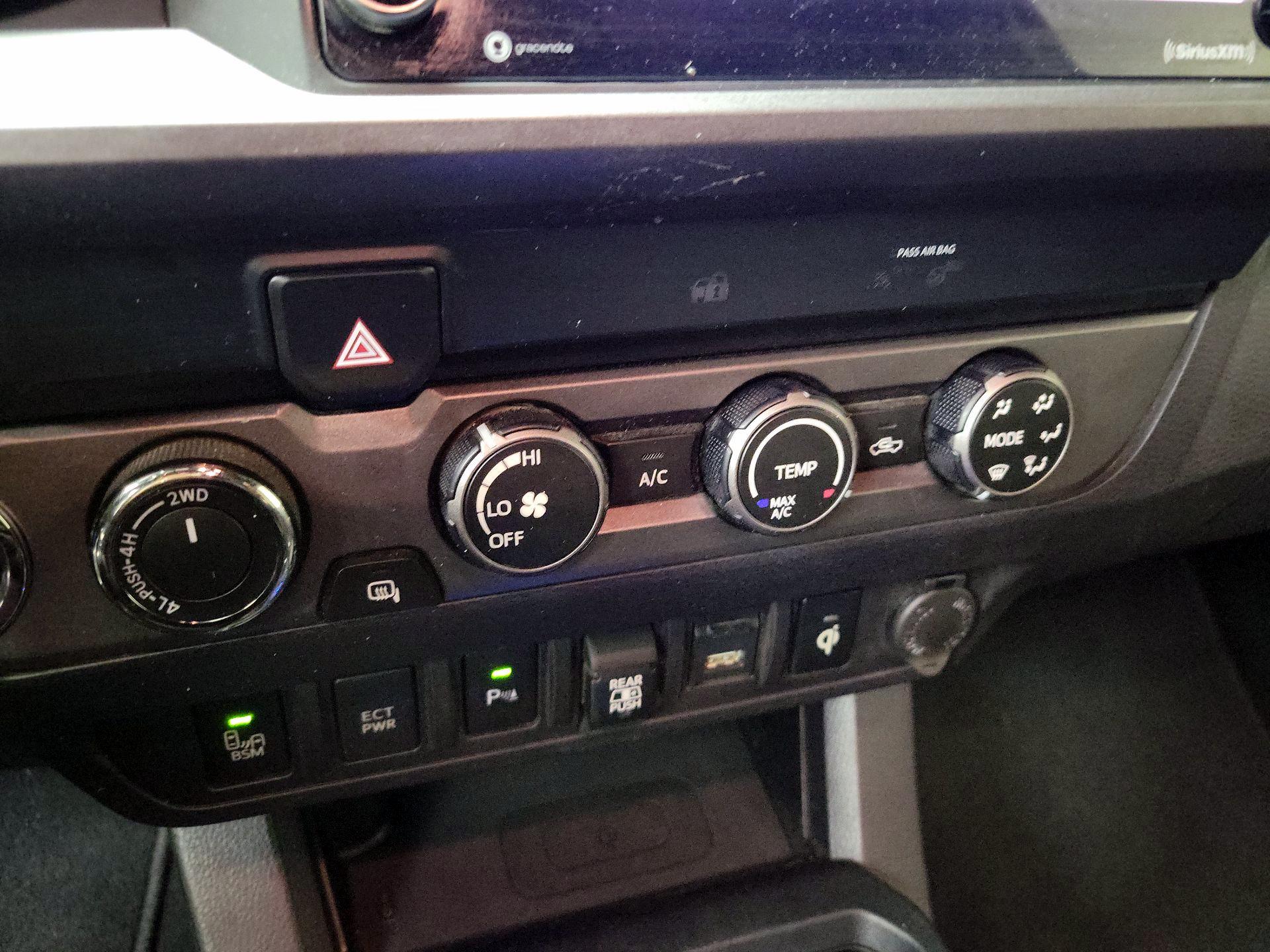 Thumbnail: 2020 Toyota Tacoma - 16