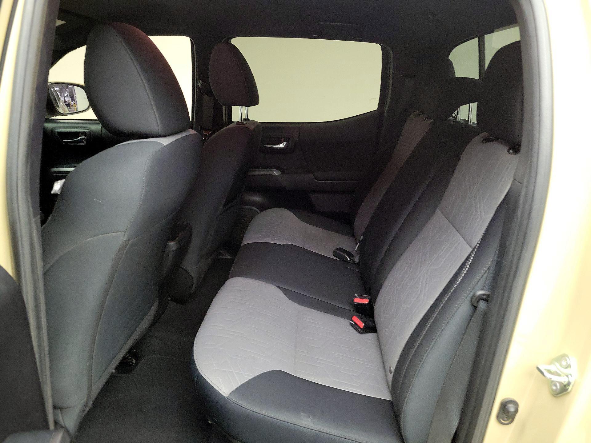 Thumbnail: 2020 Toyota Tacoma - 19