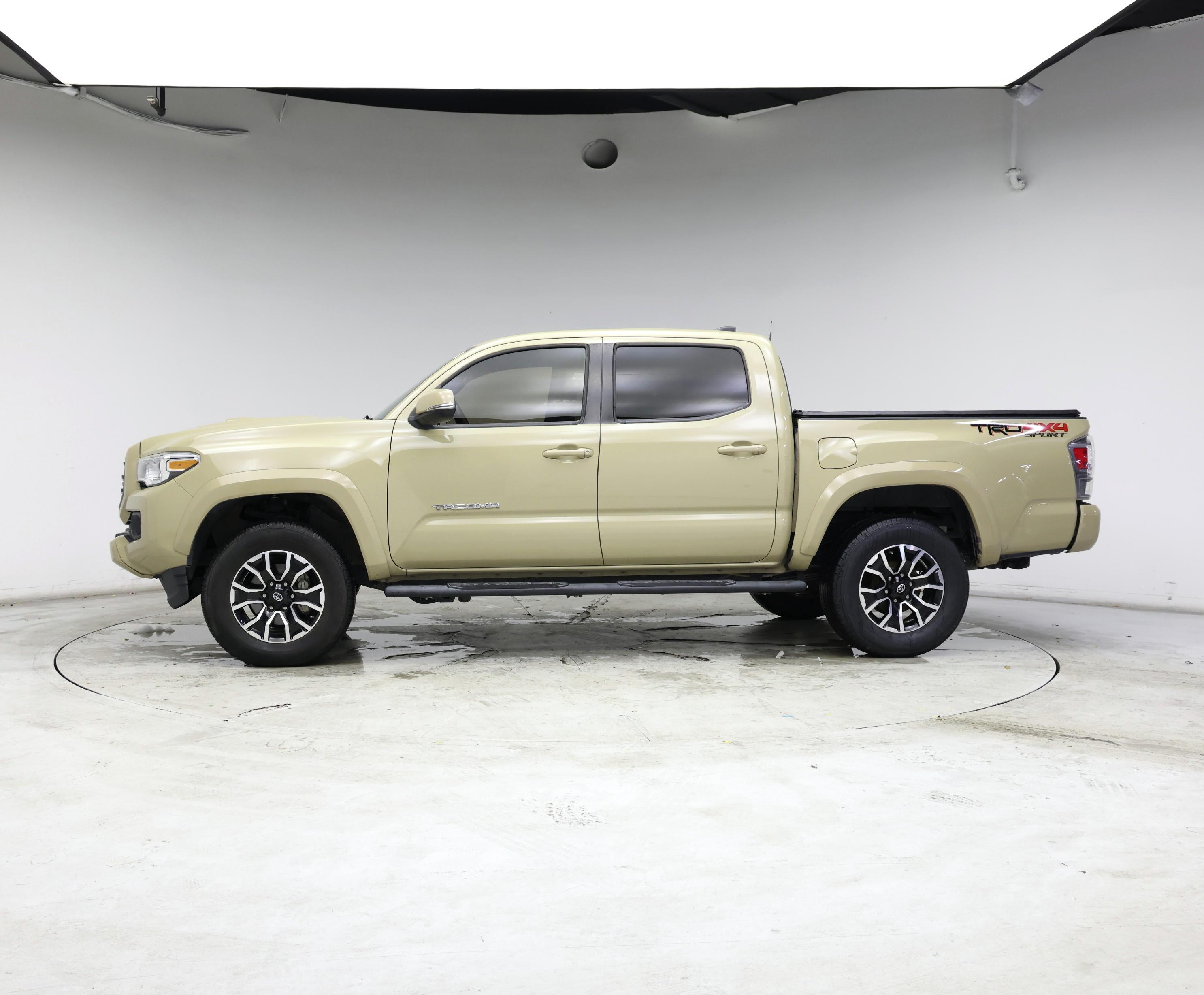Thumbnail: 2020 Toyota Tacoma - 3
