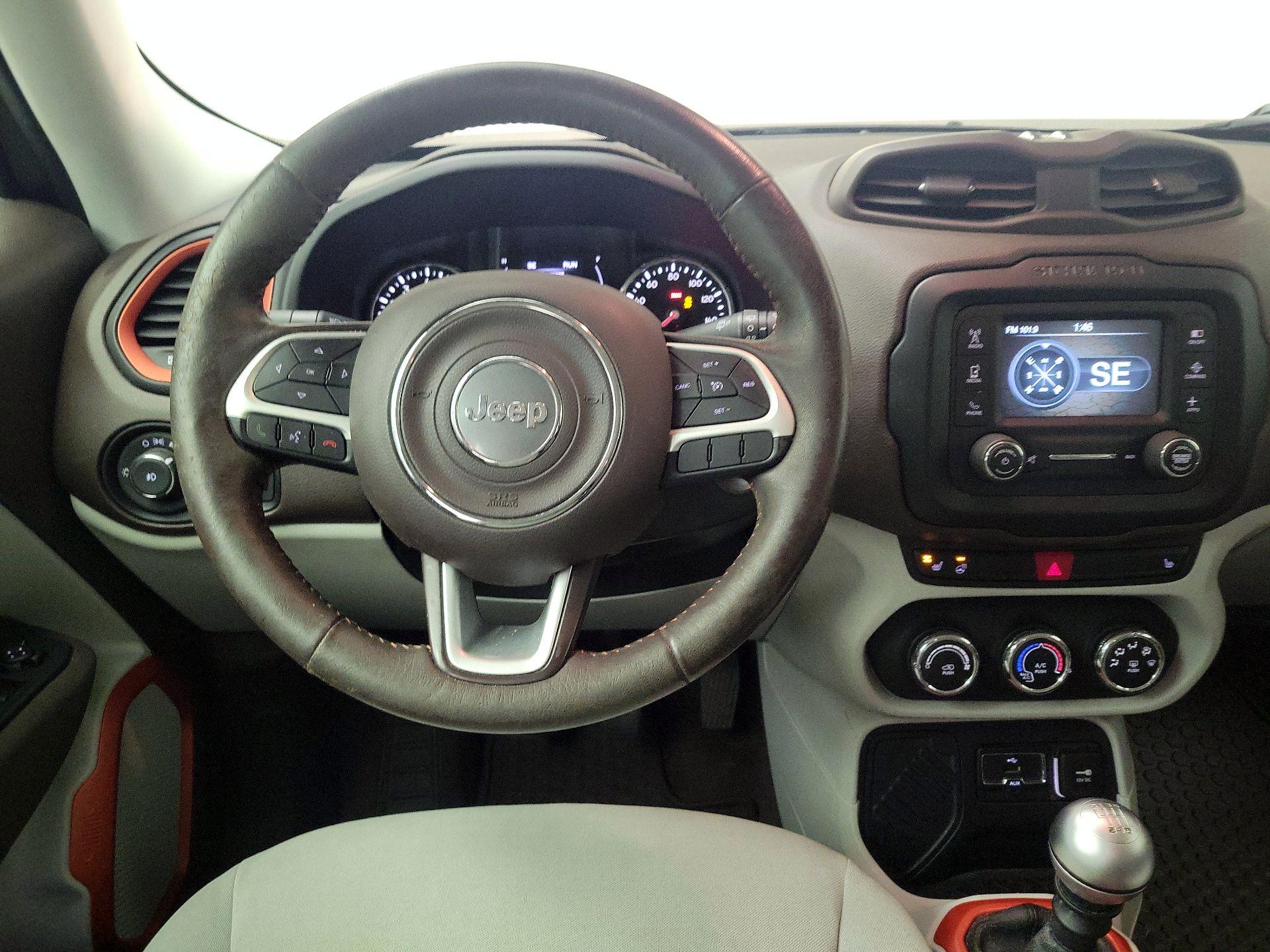 Thumbnail: 2017 Jeep Renegade - 10