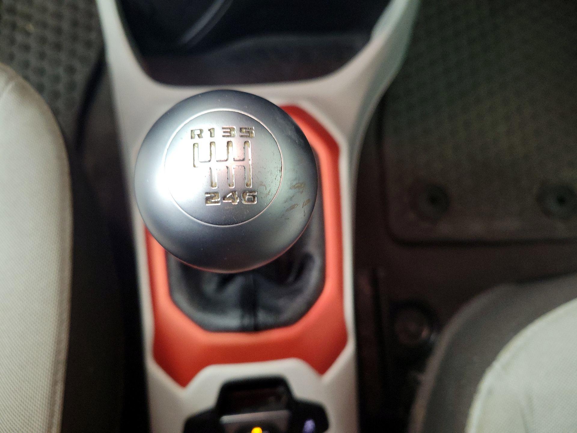 Thumbnail: 2017 Jeep Renegade - 18