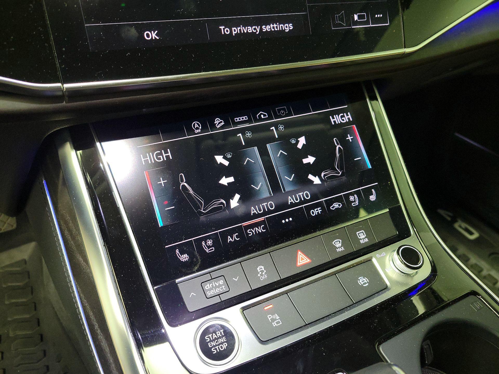 Thumbnail: 2023 Audi Q7 - 17