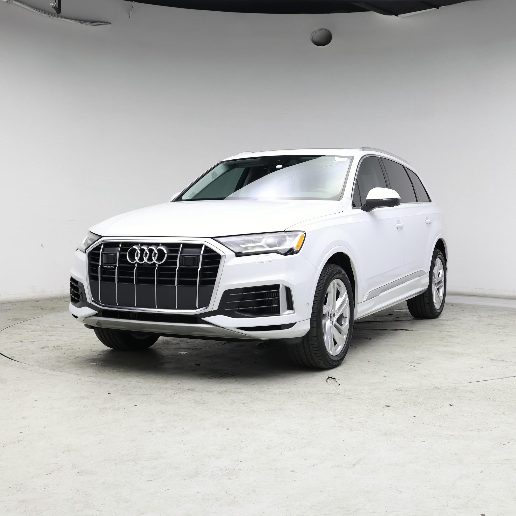 Thumbnail: 2023 Audi Q7 - 4