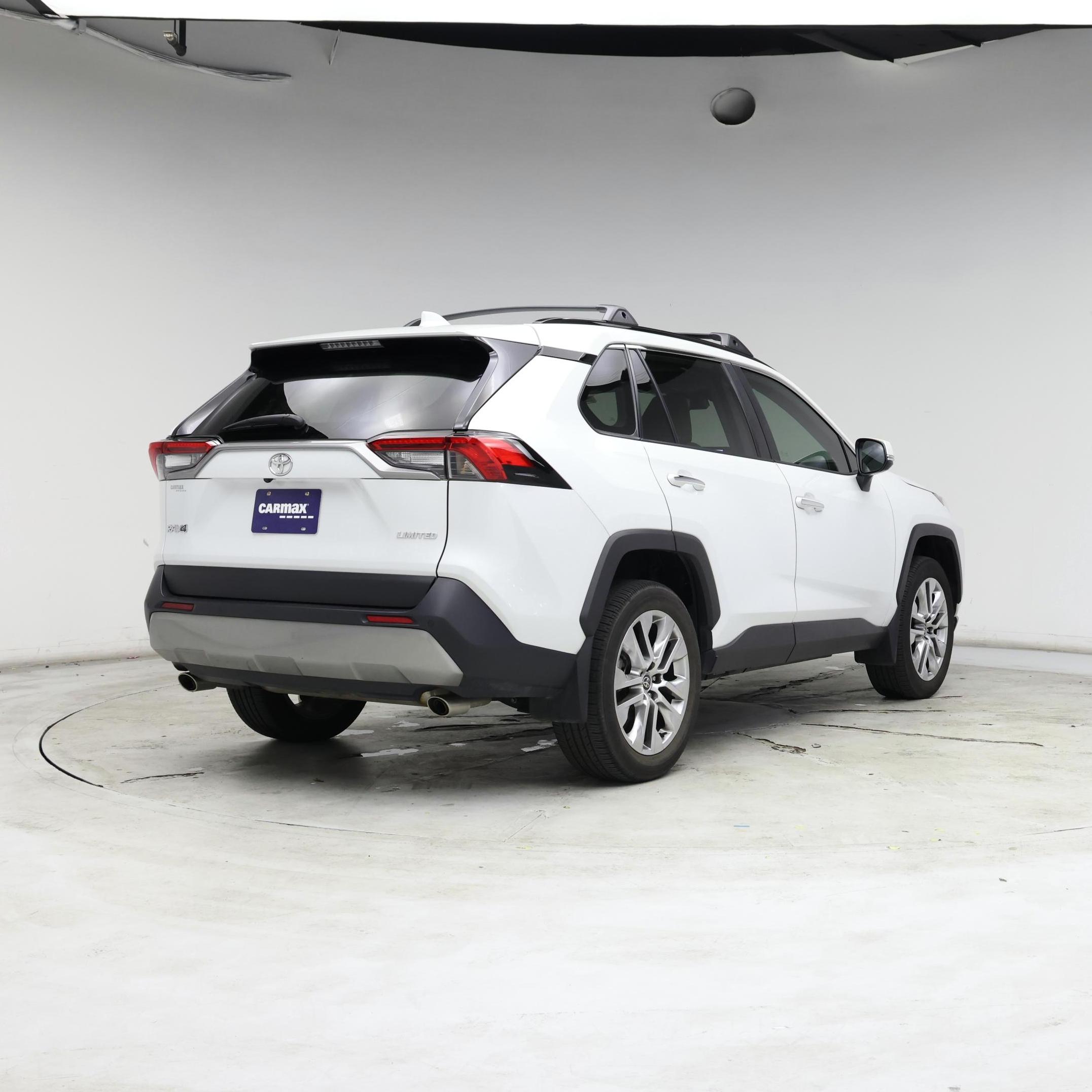 Thumbnail: 2024 Toyota RAV4 - 8