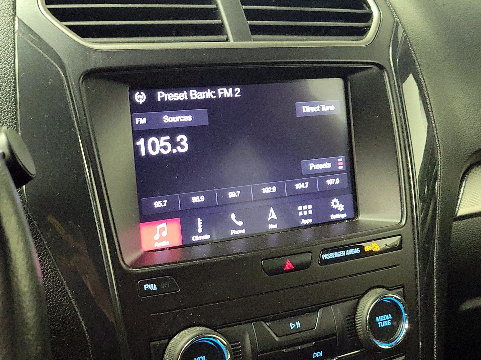 Thumbnail: 2019 Ford Explorer - 15