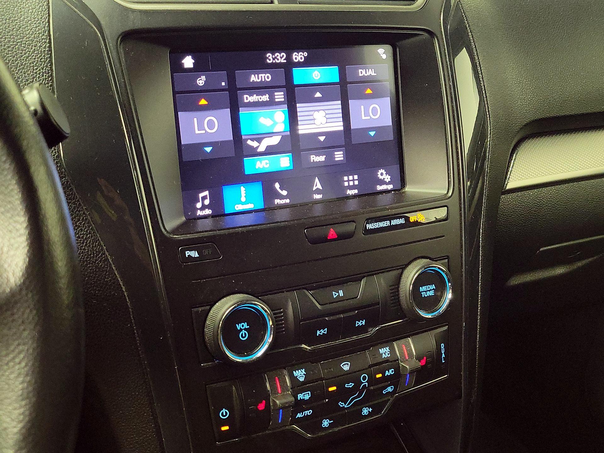 Thumbnail: 2019 Ford Explorer - 16