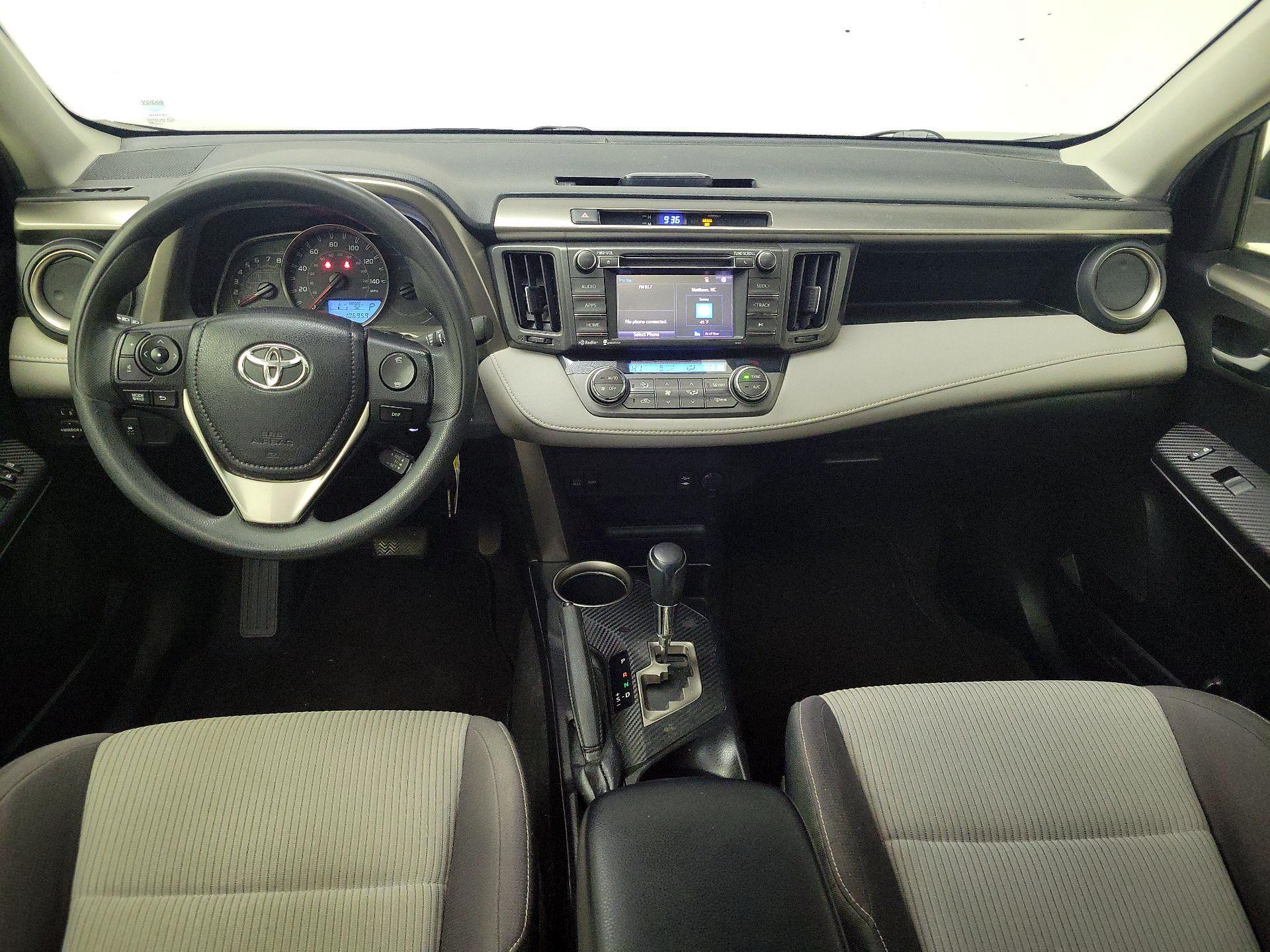 Thumbnail: 2015 Toyota RAV4 - 9