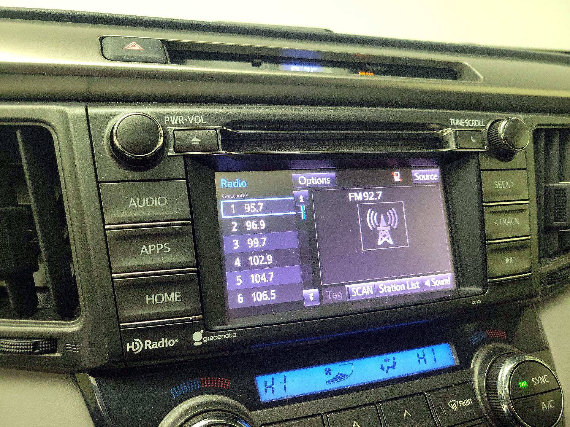 Thumbnail: 2015 Toyota RAV4 - 15