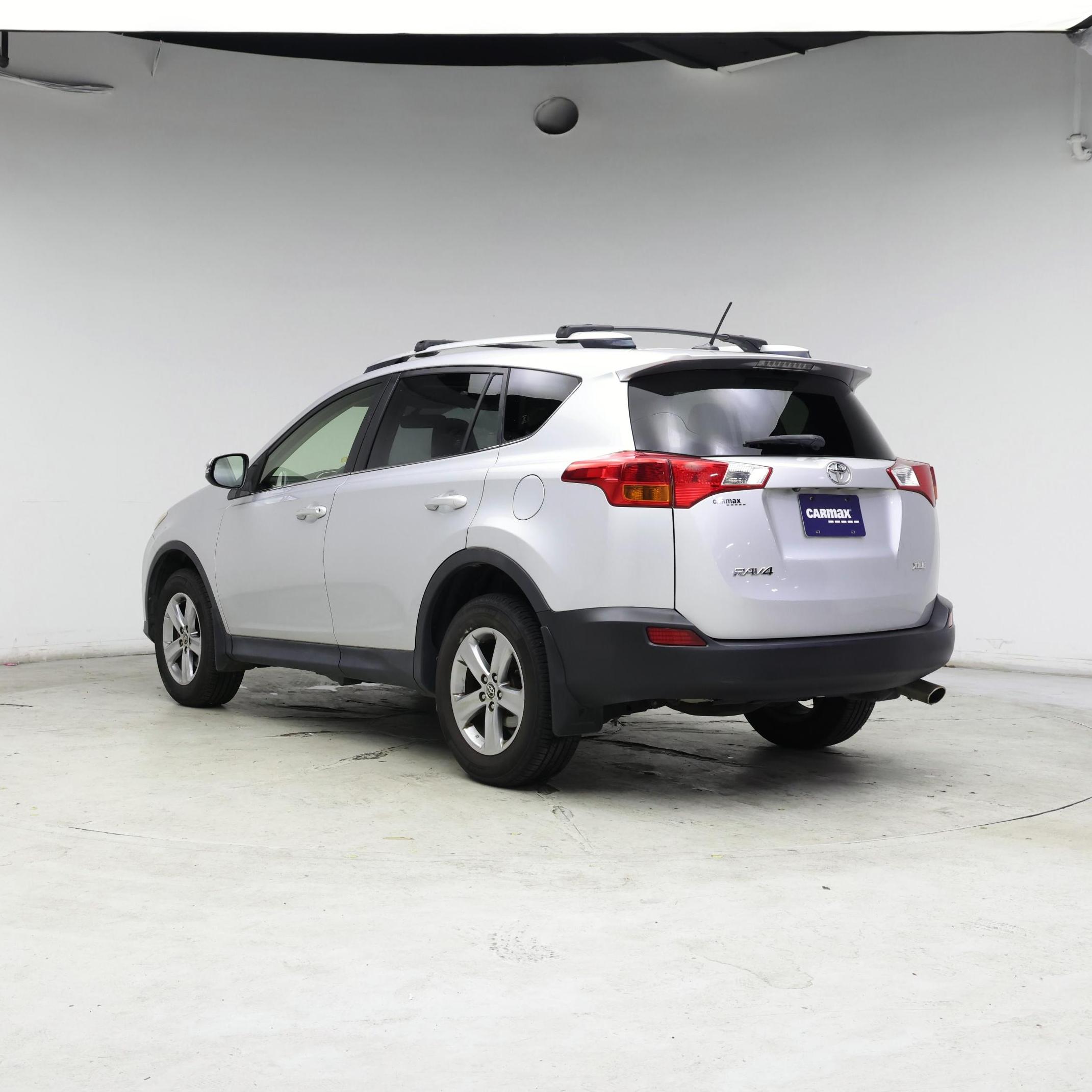 Thumbnail: 2015 Toyota RAV4 - 2