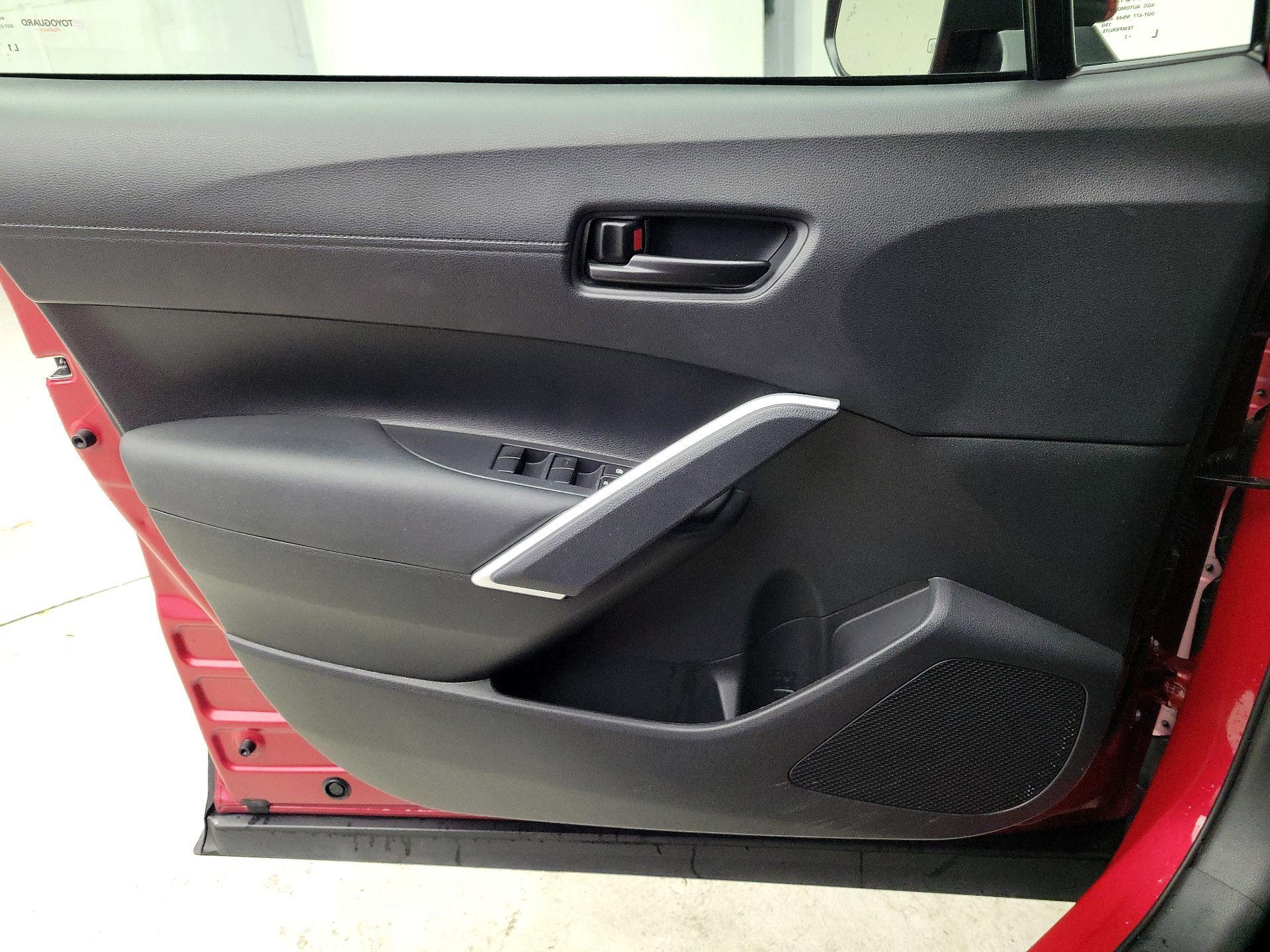 Thumbnail: 2023 Toyota Corolla Cross - 12