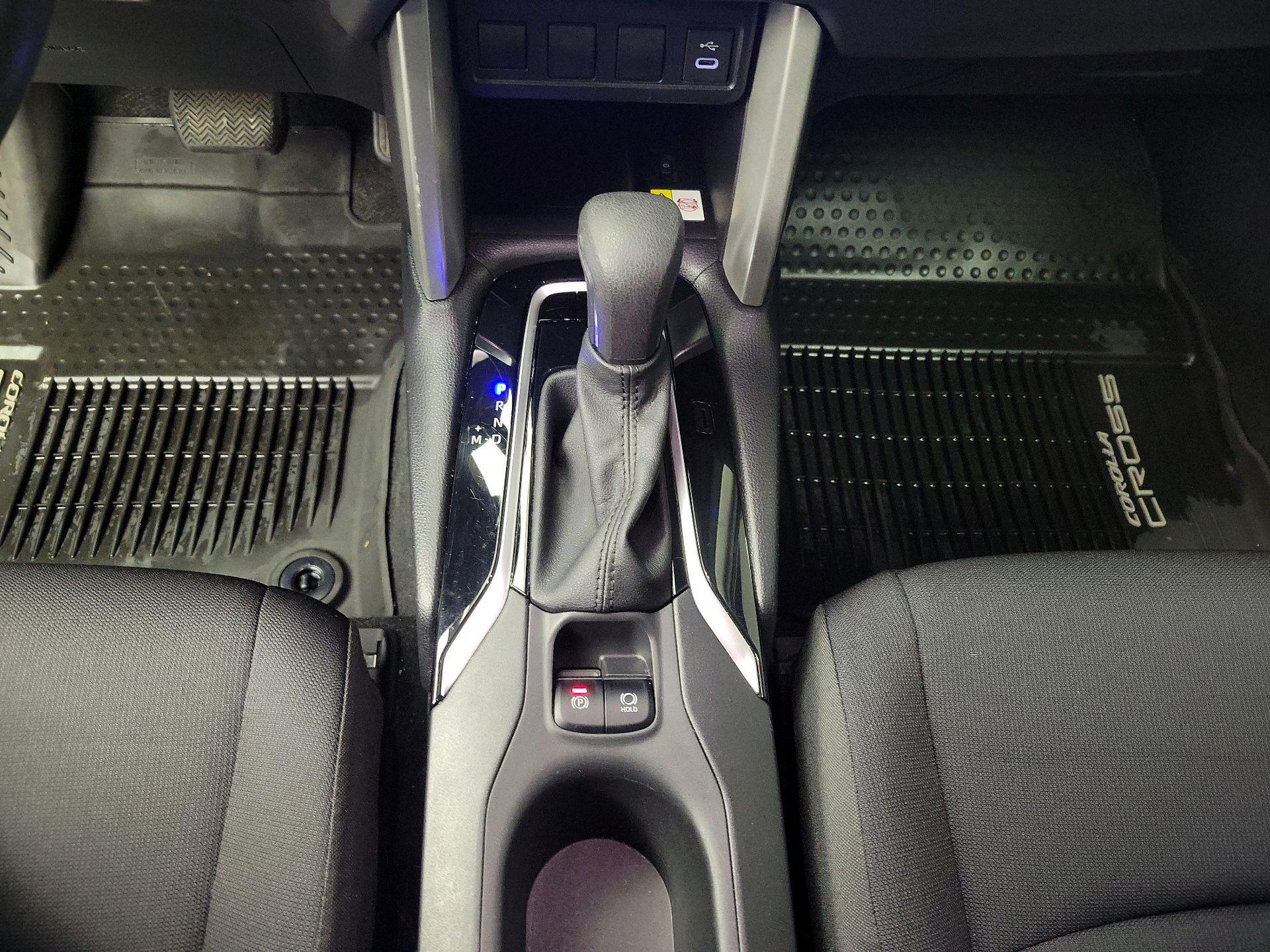 Thumbnail: 2023 Toyota Corolla Cross - 17