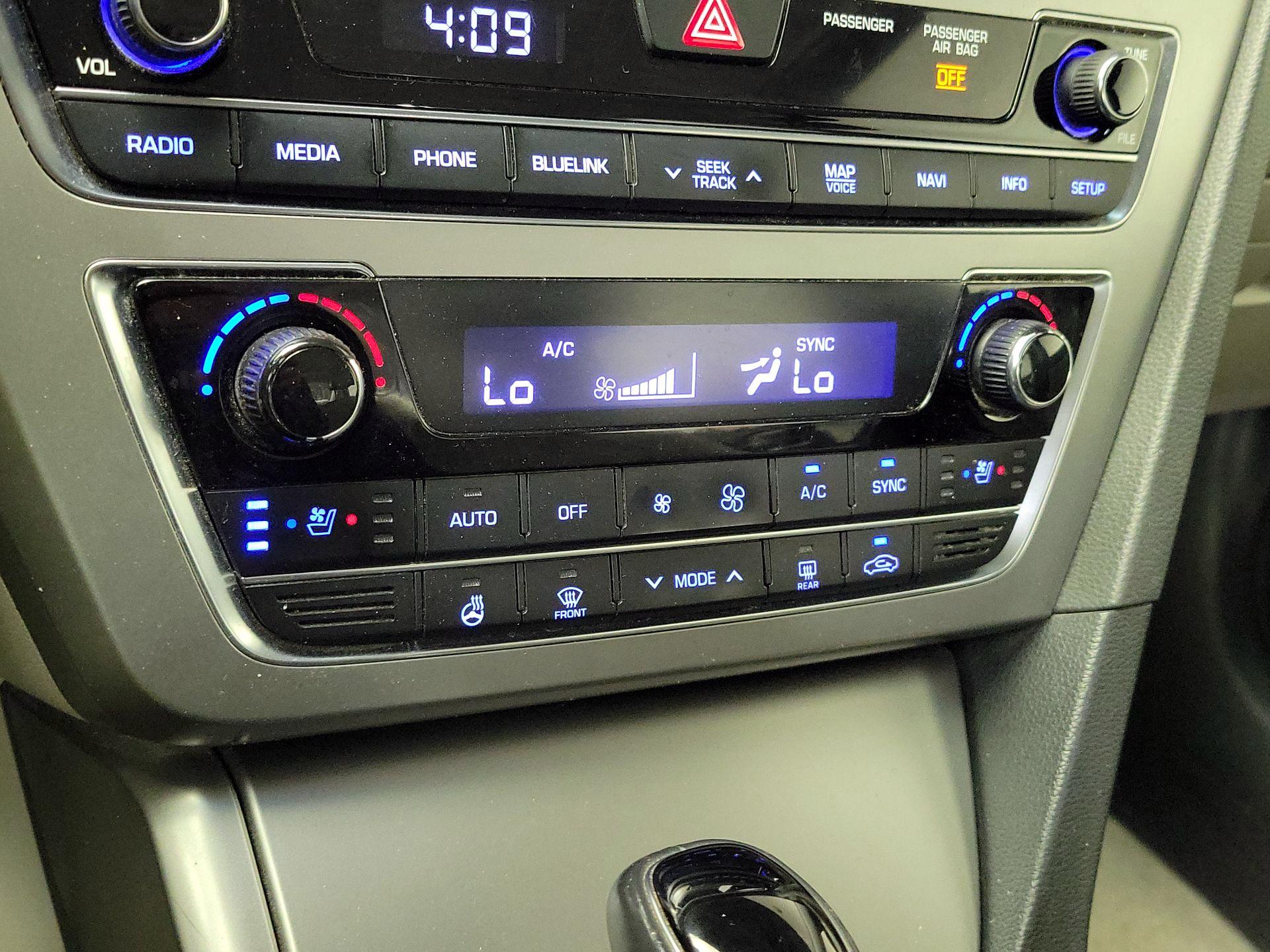 Thumbnail: 2016 Hyundai Sonata - 16