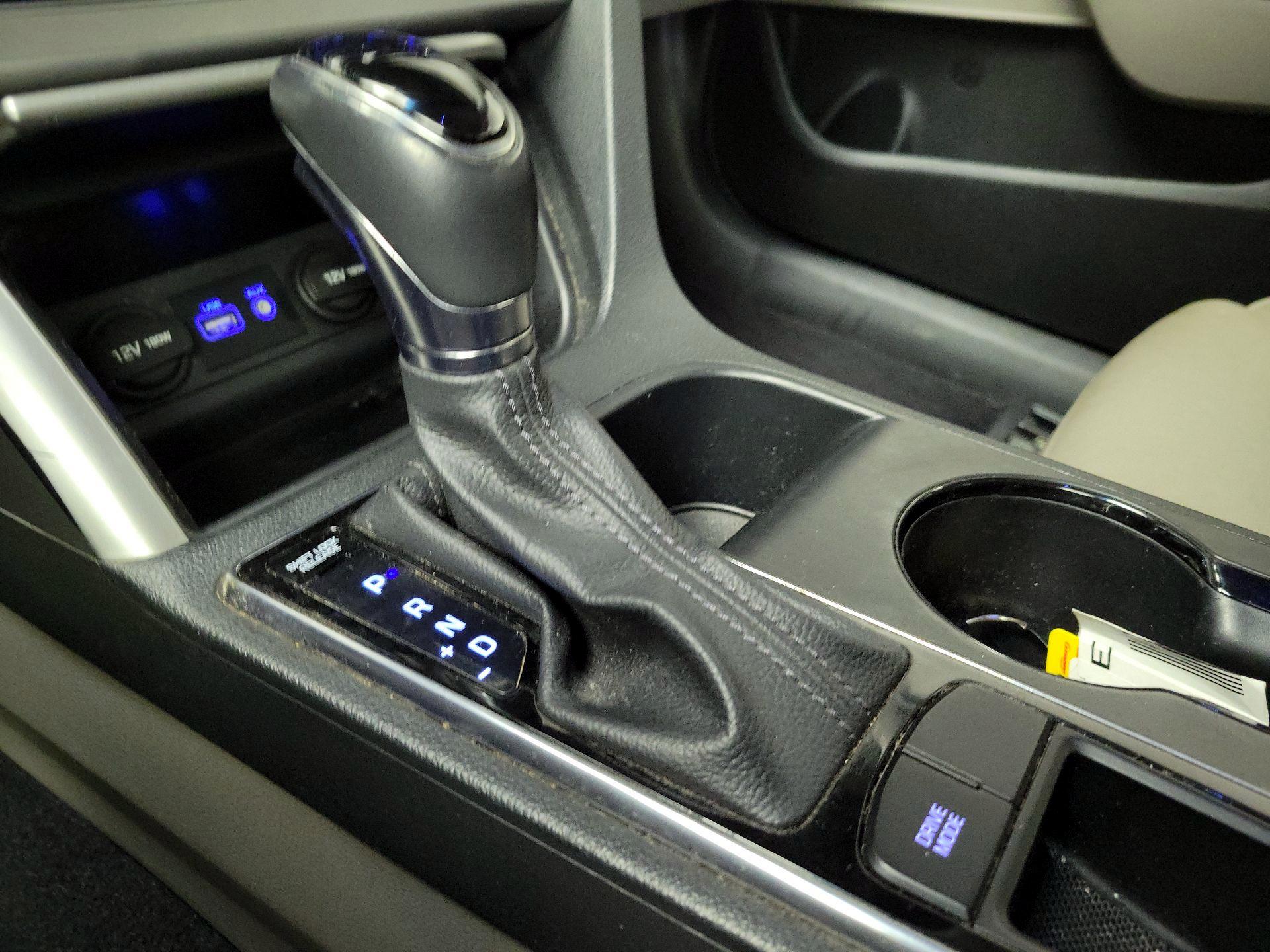 Thumbnail: 2016 Hyundai Sonata - 17