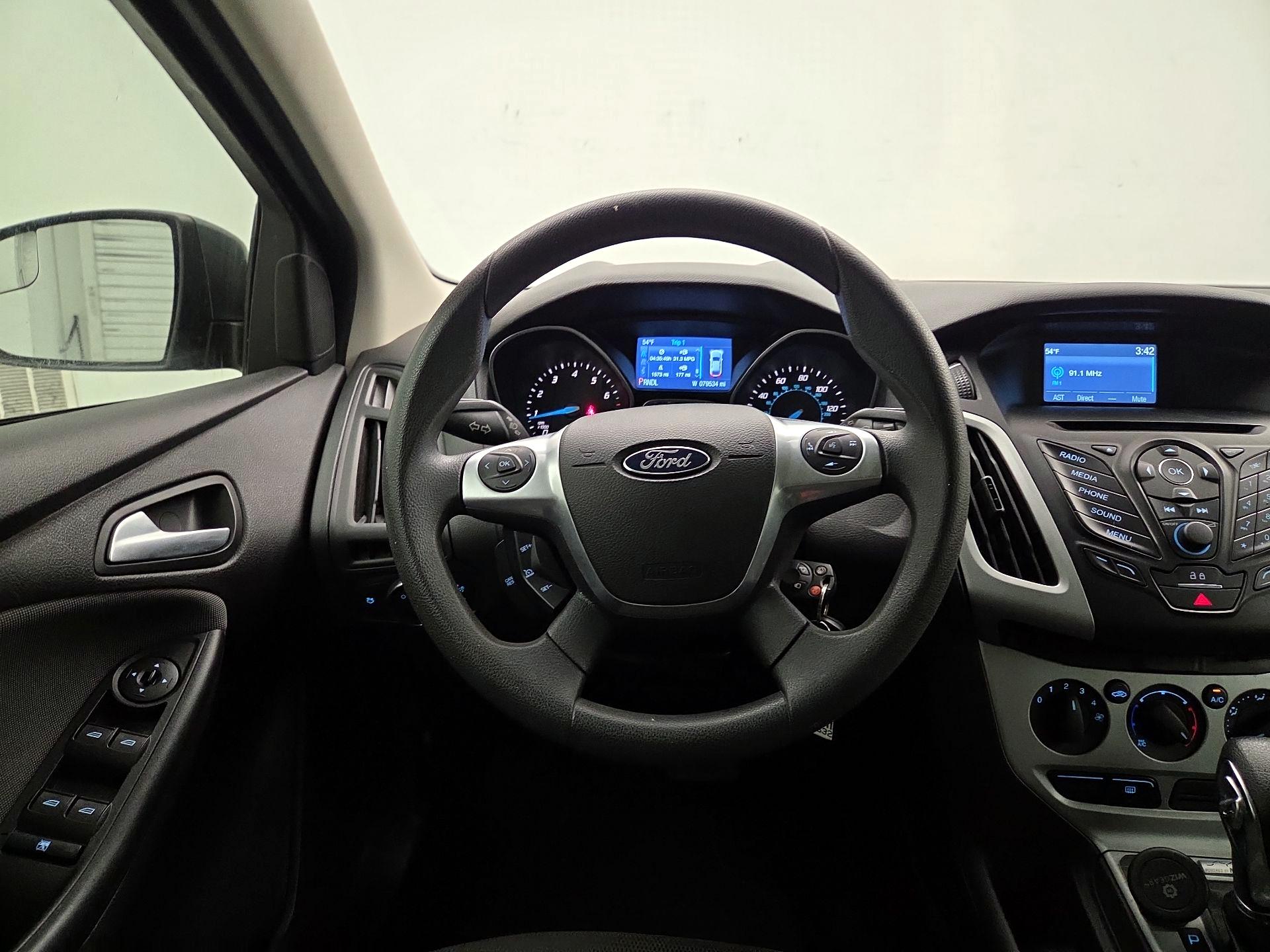 Thumbnail: 2014 Ford Focus - 10