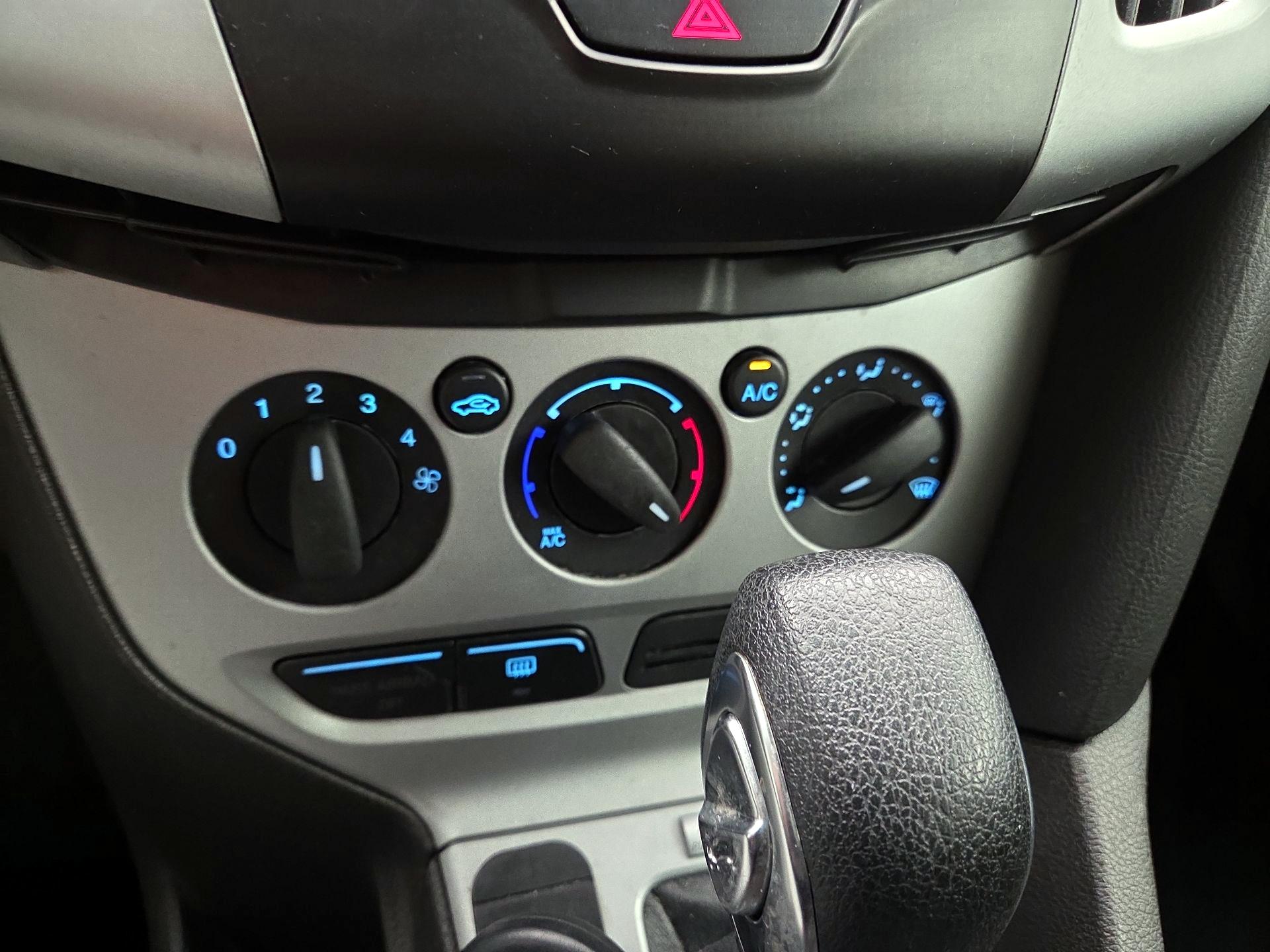 Thumbnail: 2014 Ford Focus - 15