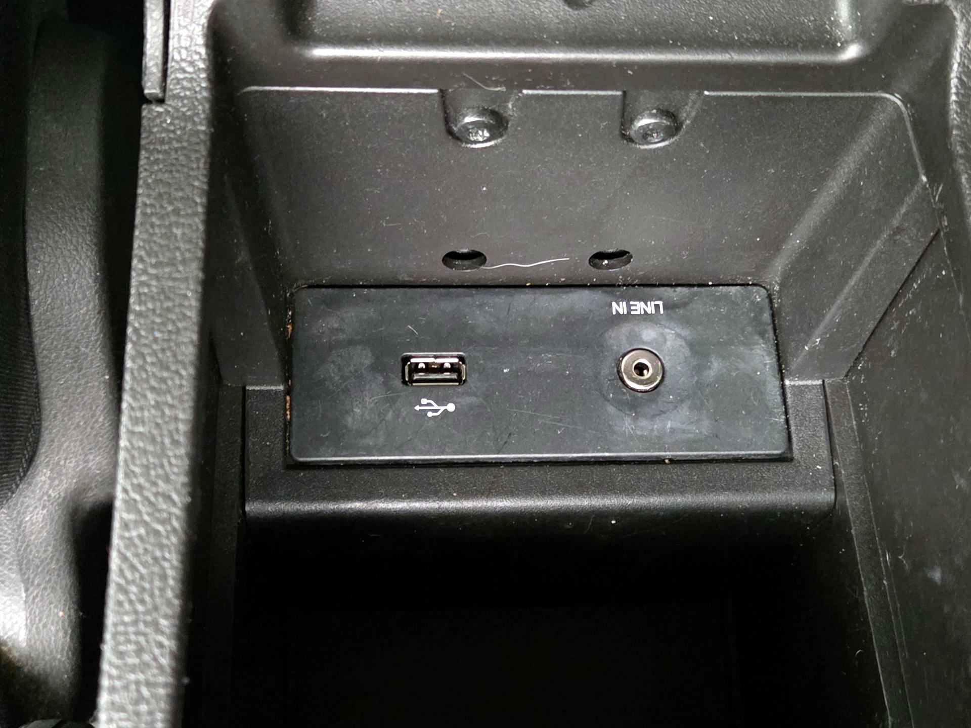 Thumbnail: 2014 Ford Focus - 17