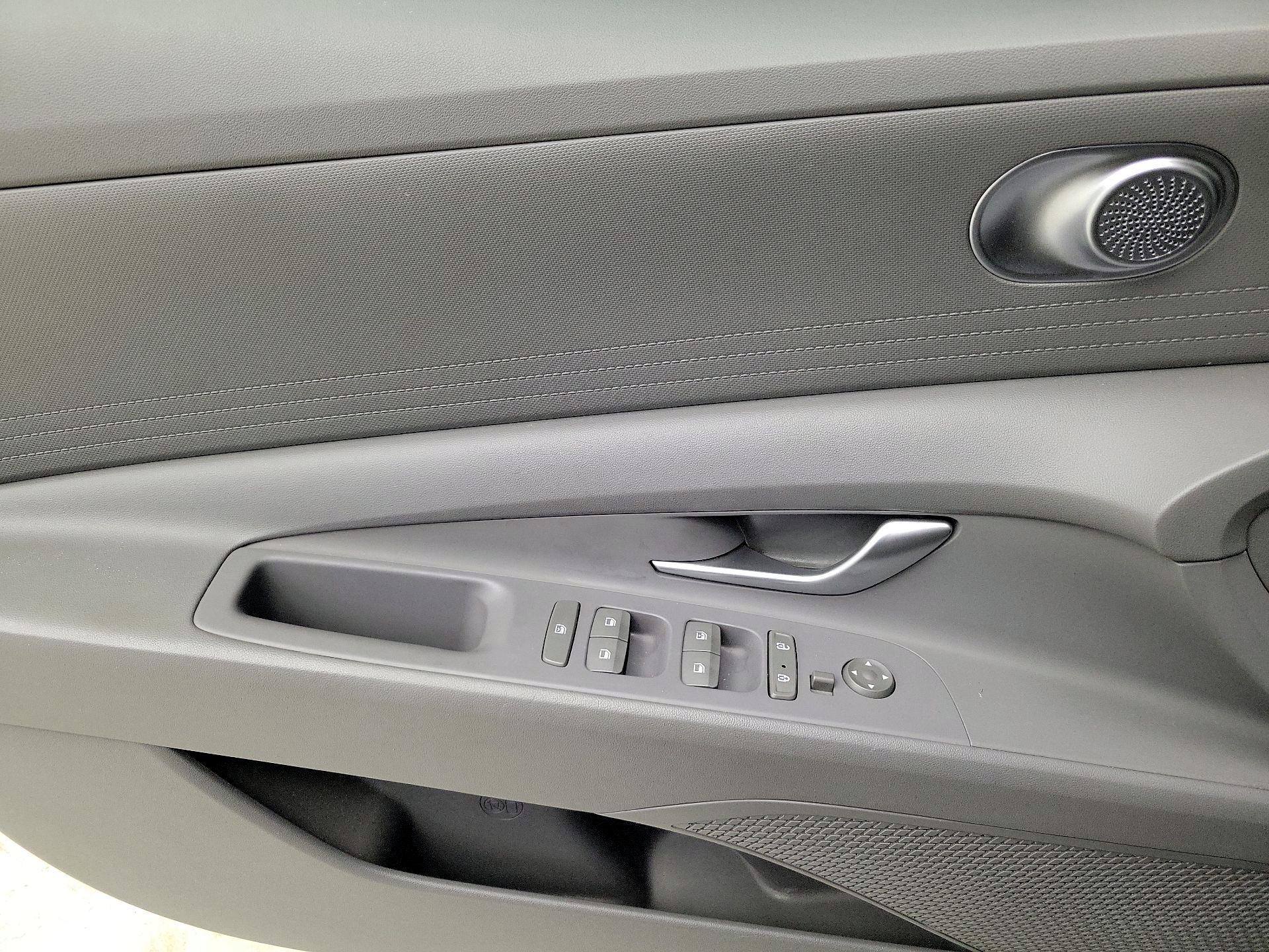 Thumbnail: 2023 Hyundai Elantra - 12