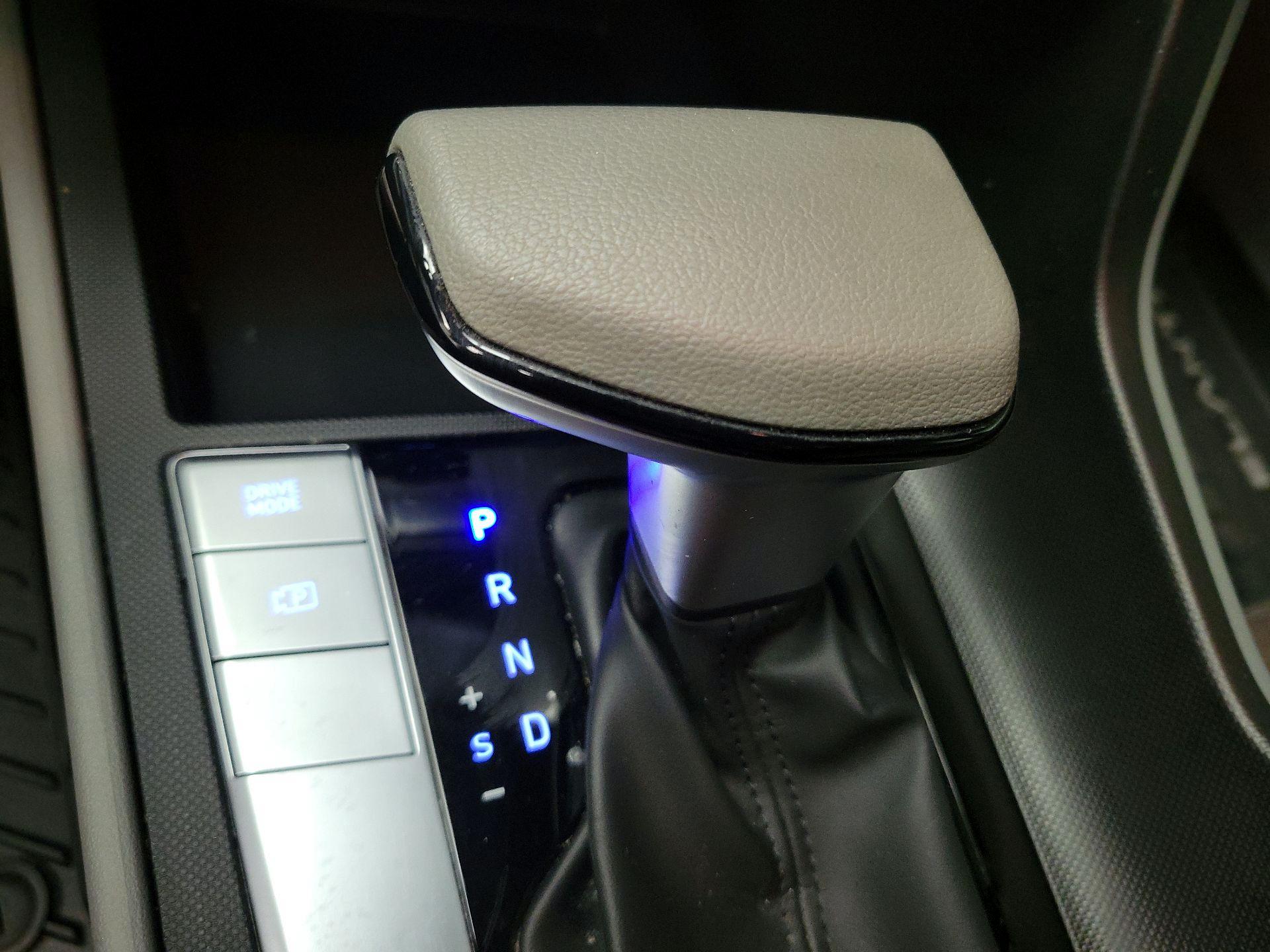 Thumbnail: 2023 Hyundai Elantra - 17