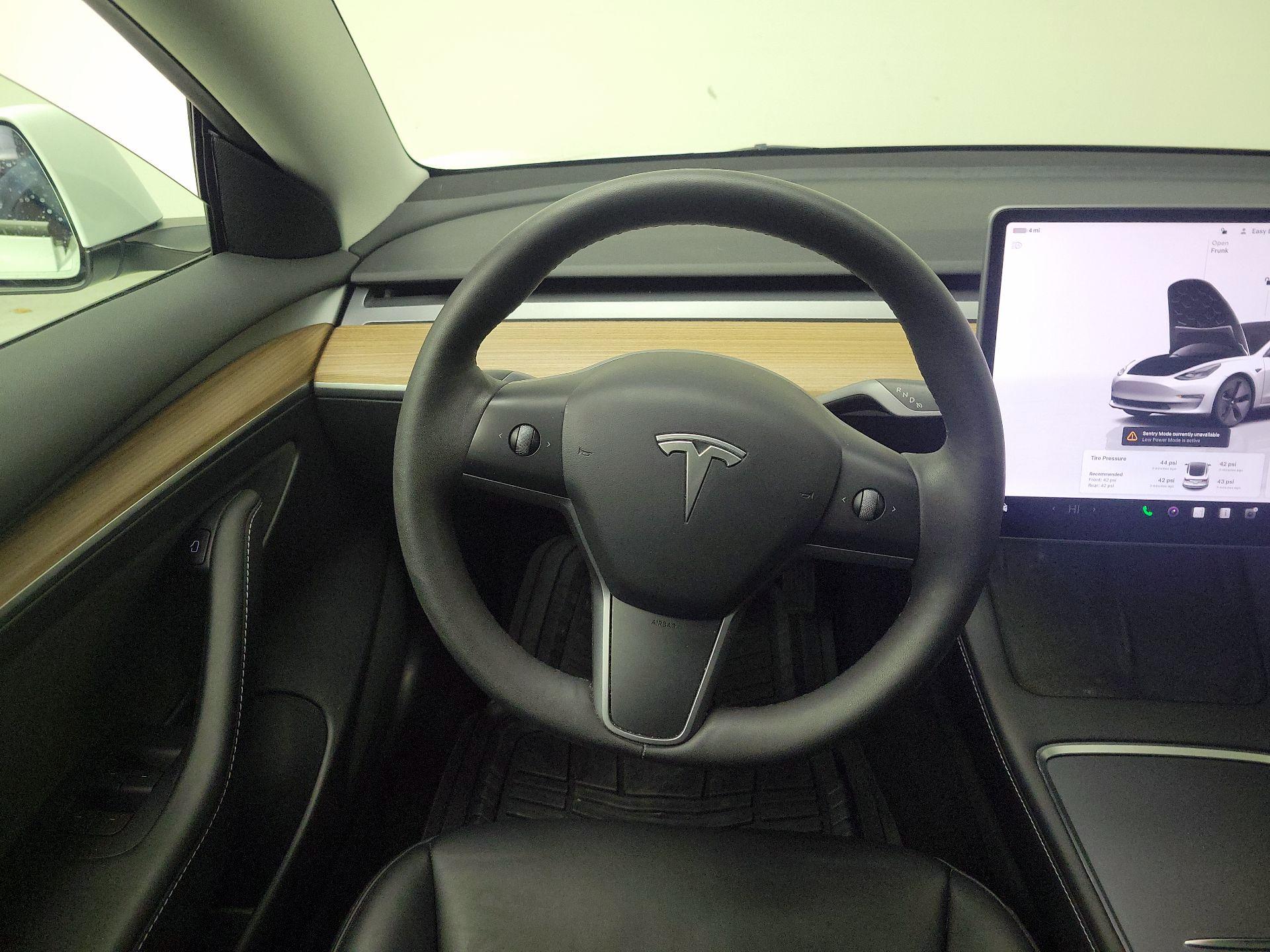 Thumbnail: 2022 Tesla Model 3 - 10