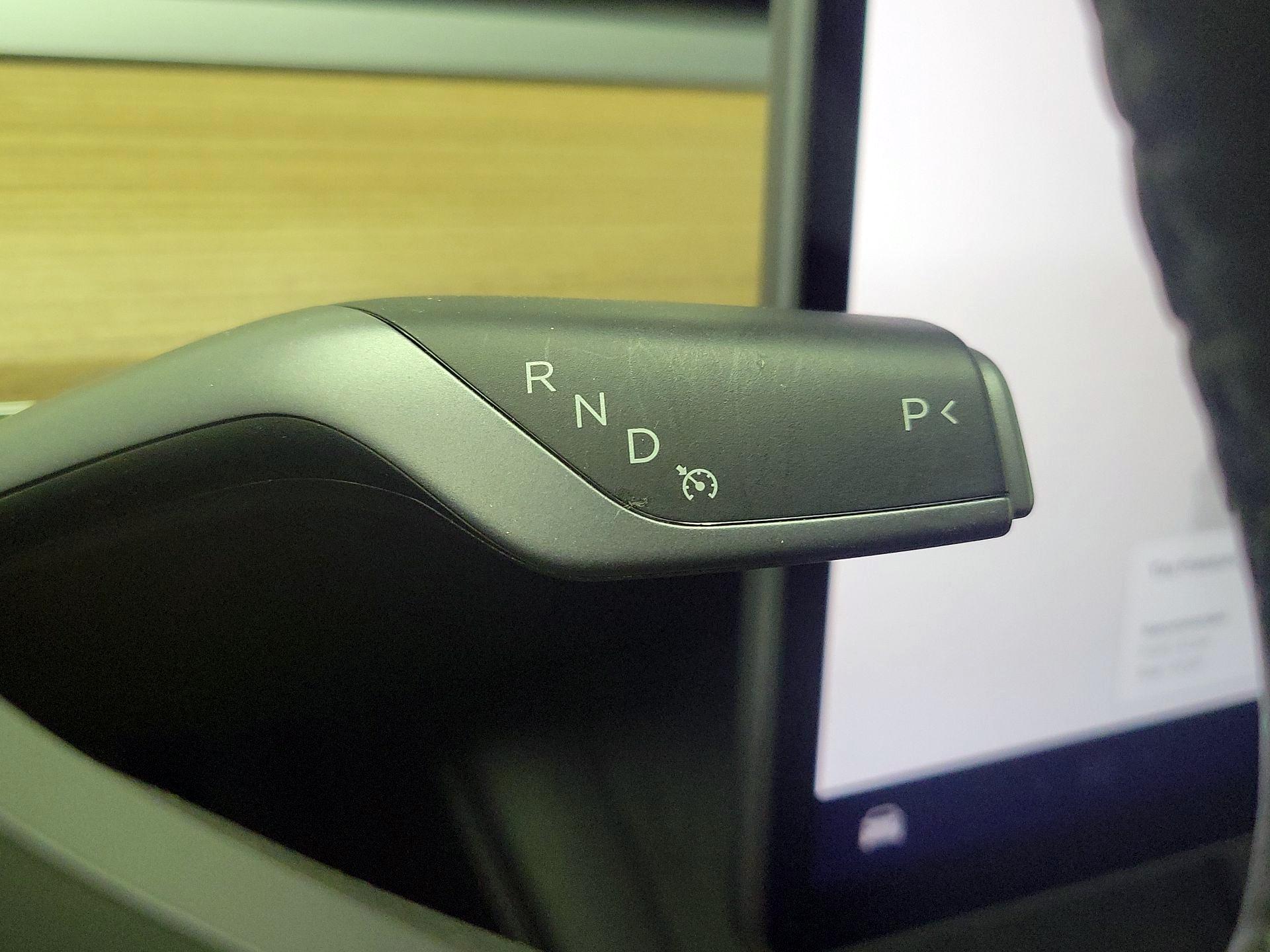 Thumbnail: 2022 Tesla Model 3 - 17