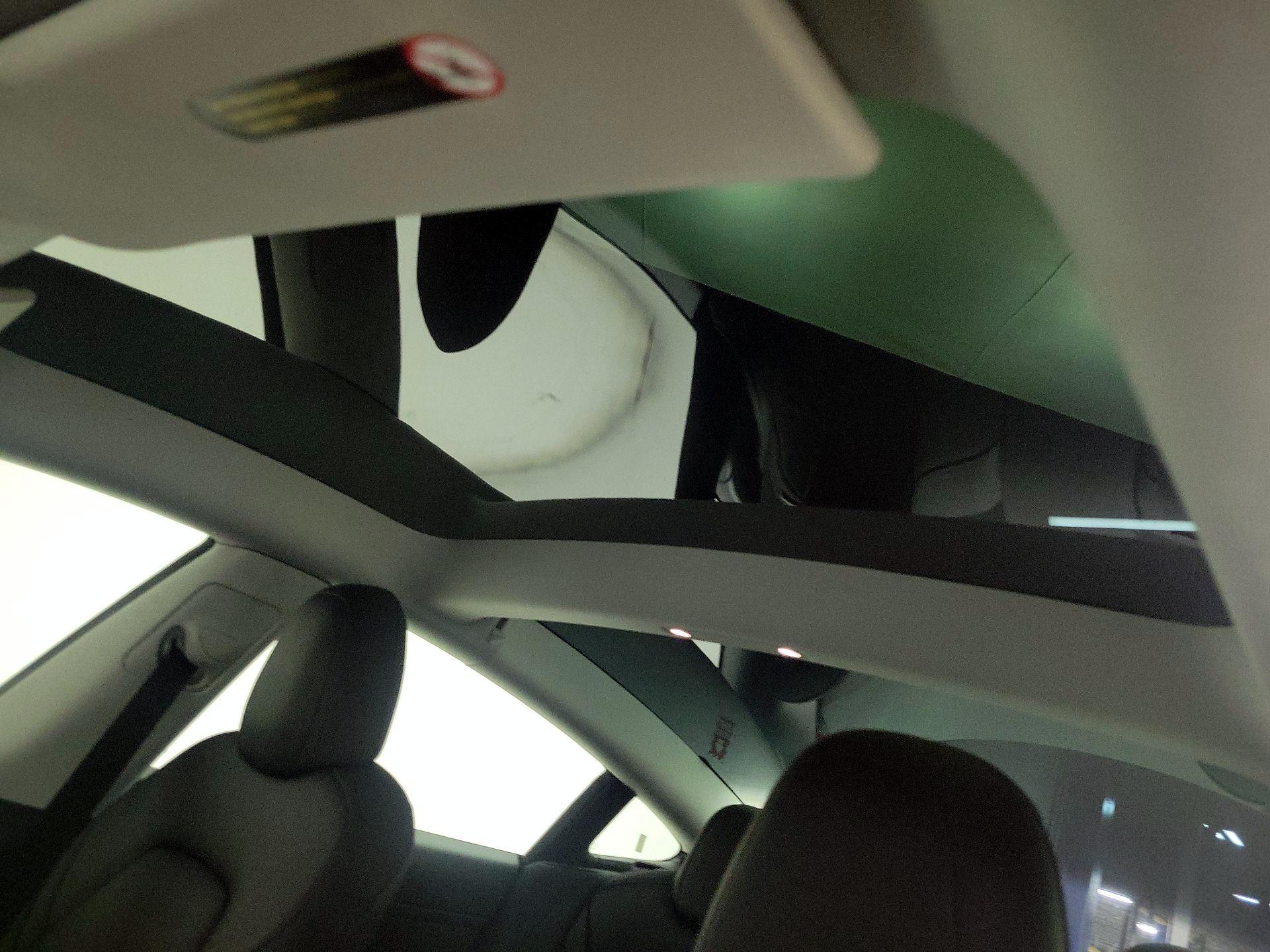 Thumbnail: 2022 Tesla Model 3 - 18