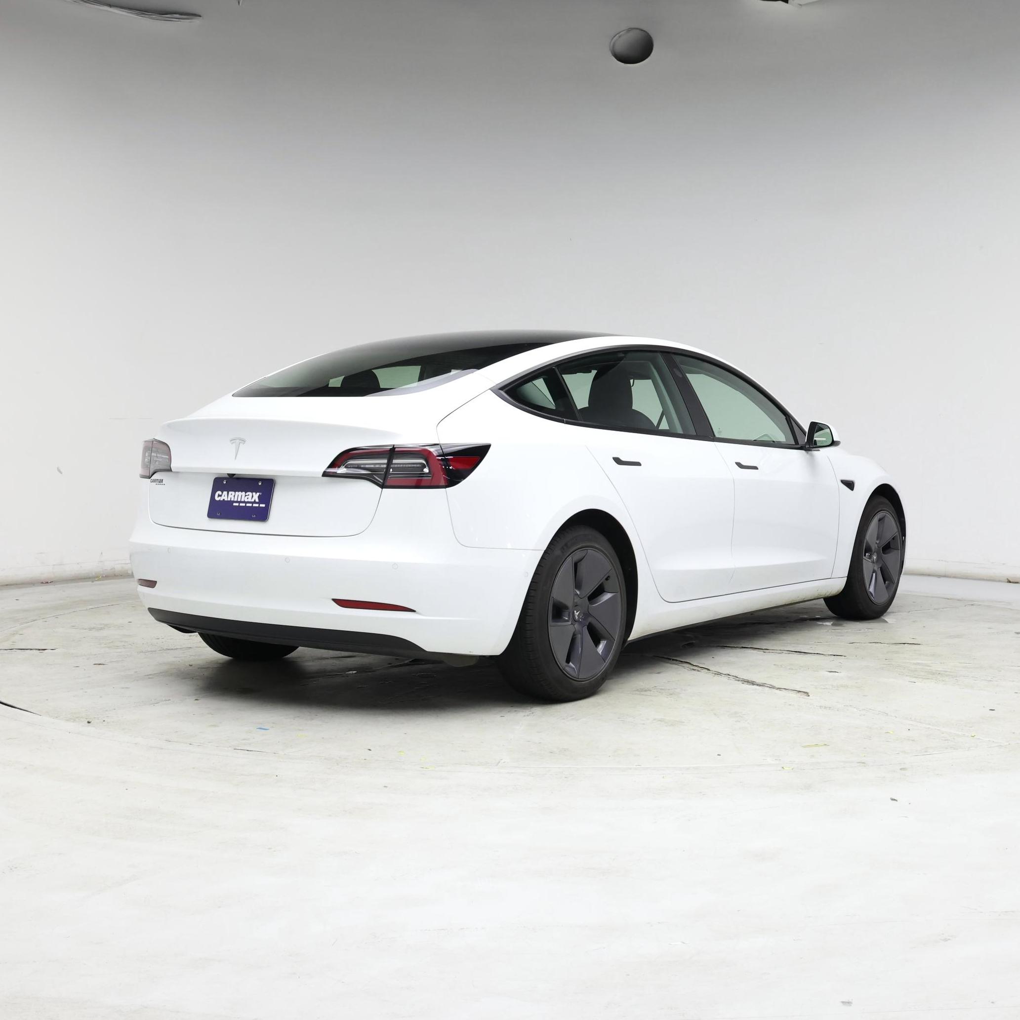 Thumbnail: 2022 Tesla Model 3 - 8