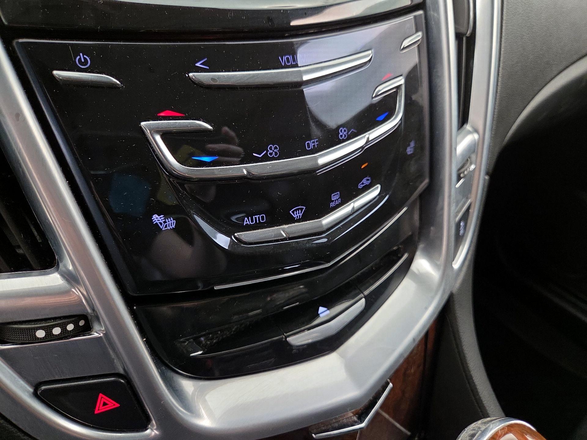 Thumbnail: 2015 Cadillac SRX - 16