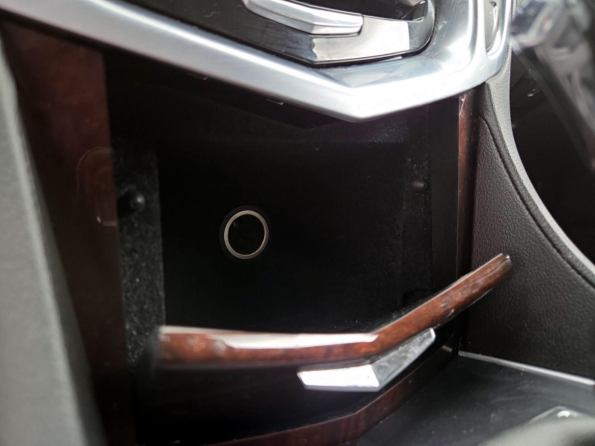 Thumbnail: 2015 Cadillac SRX - 18