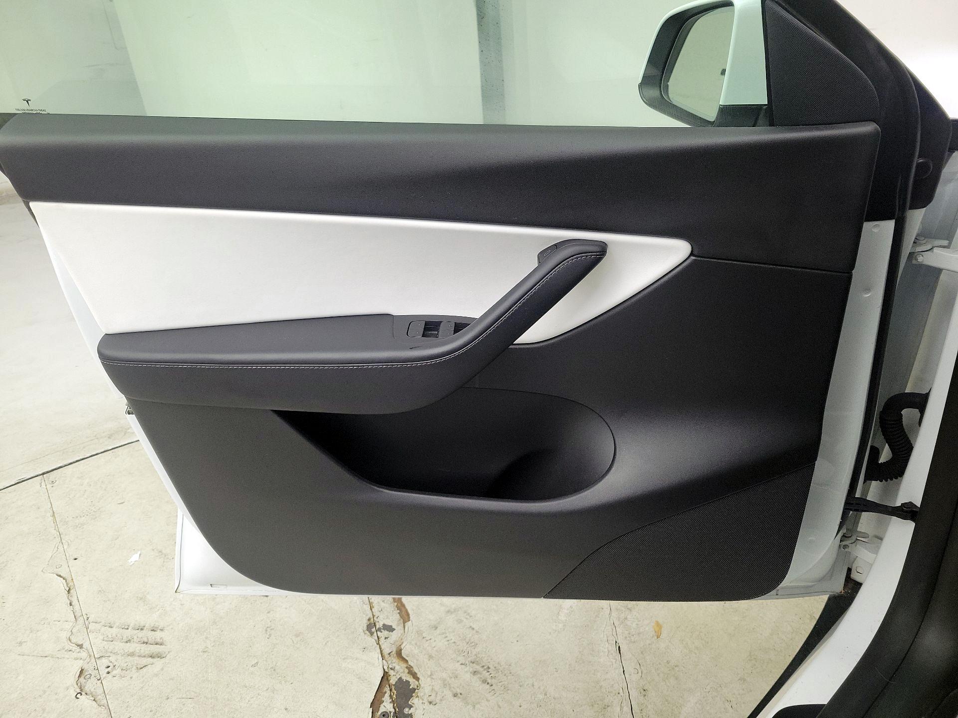 Thumbnail: 2021 Tesla Model Y - 12