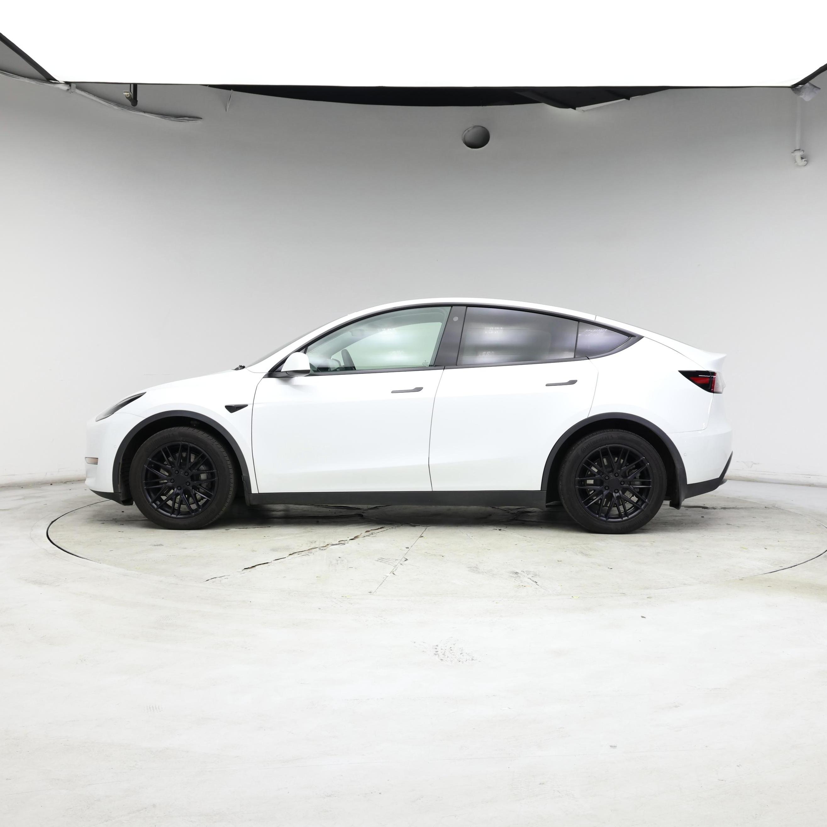 Thumbnail: 2021 Tesla Model Y - 3