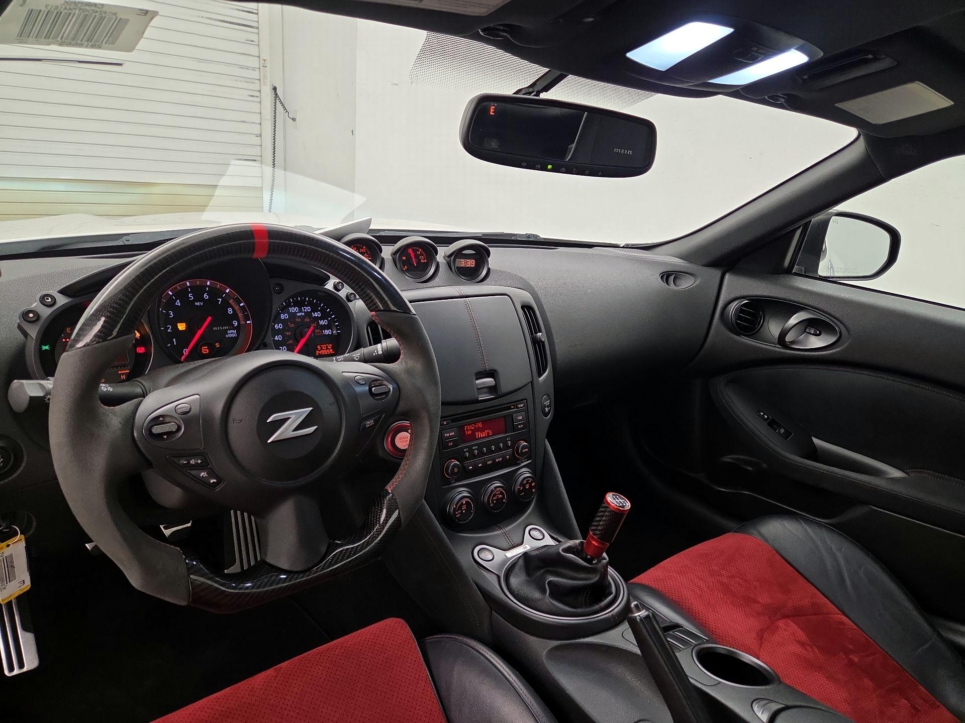 Thumbnail: 2015 Nissan Z - 9