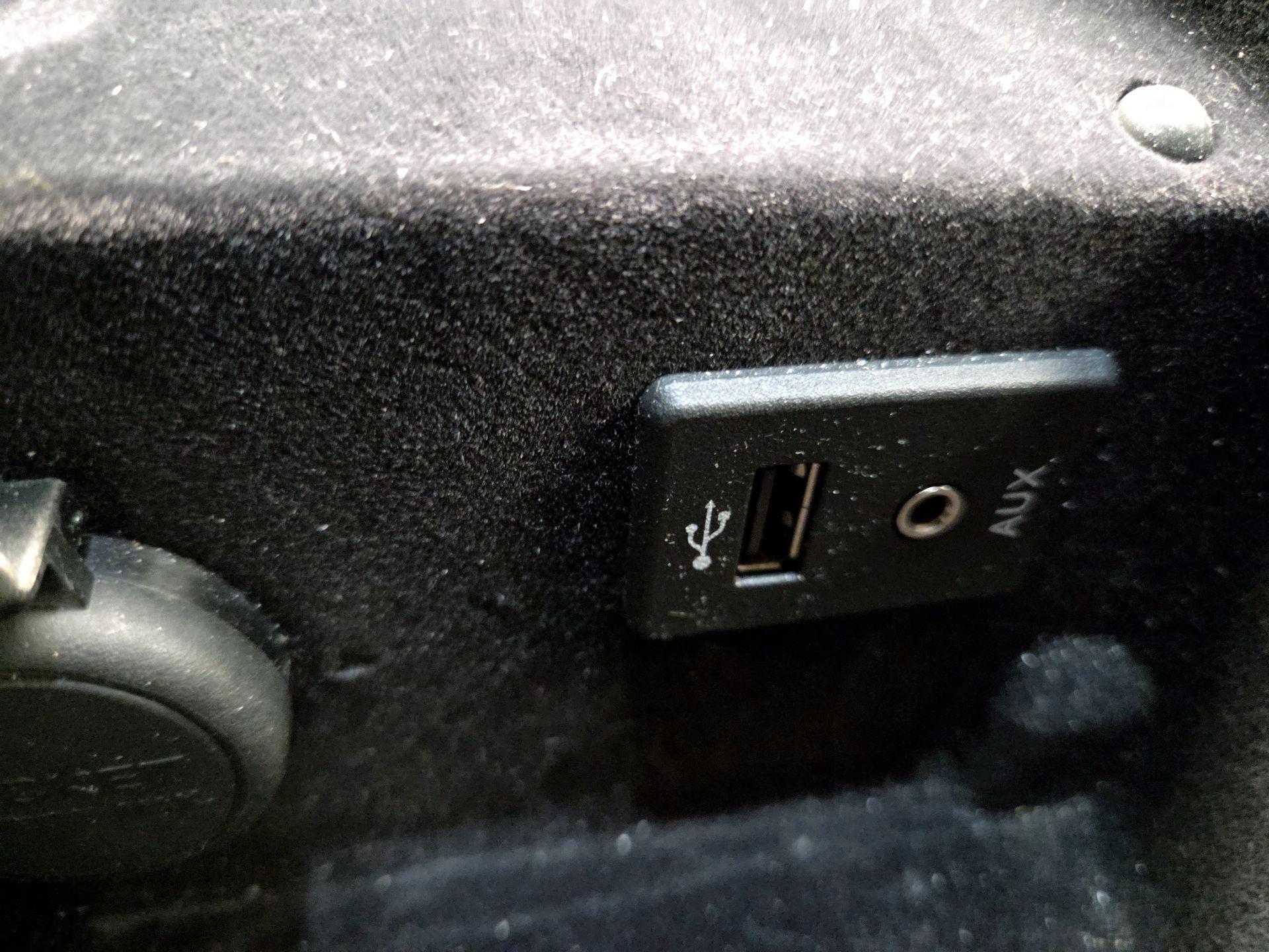 Thumbnail: 2015 Nissan Z - 17