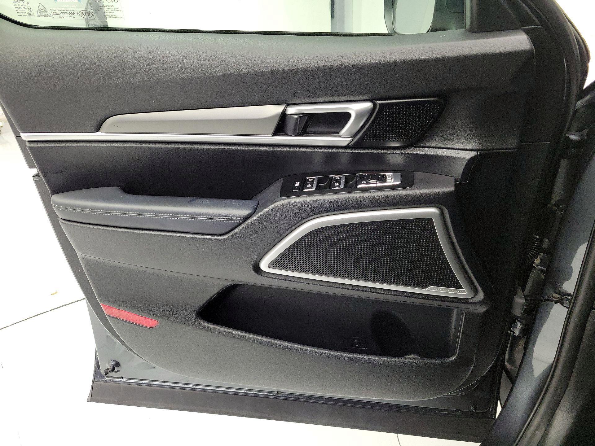 Thumbnail: 2020 Kia Telluride - 12