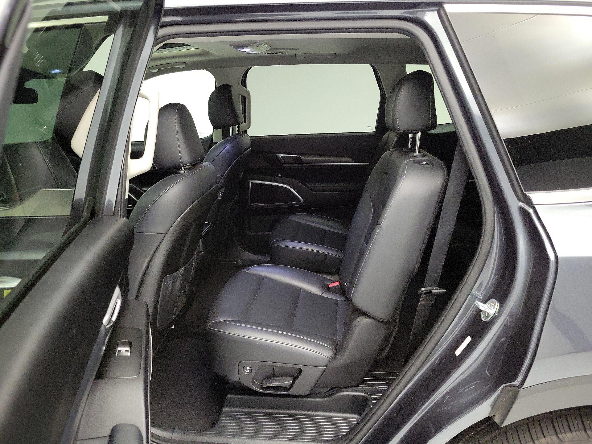 Thumbnail: 2020 Kia Telluride - 20