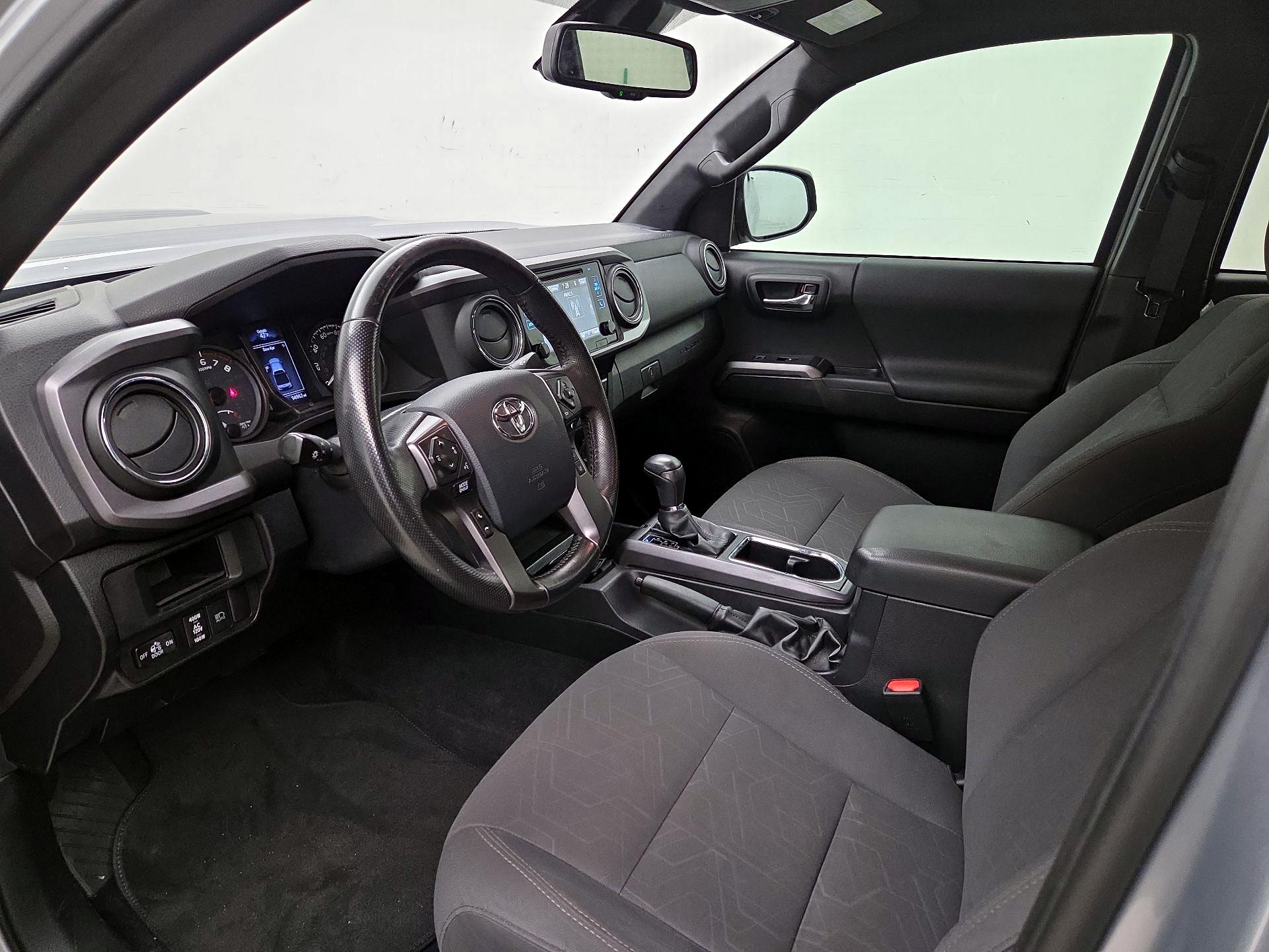 Thumbnail: 2019 Toyota Tacoma - 11