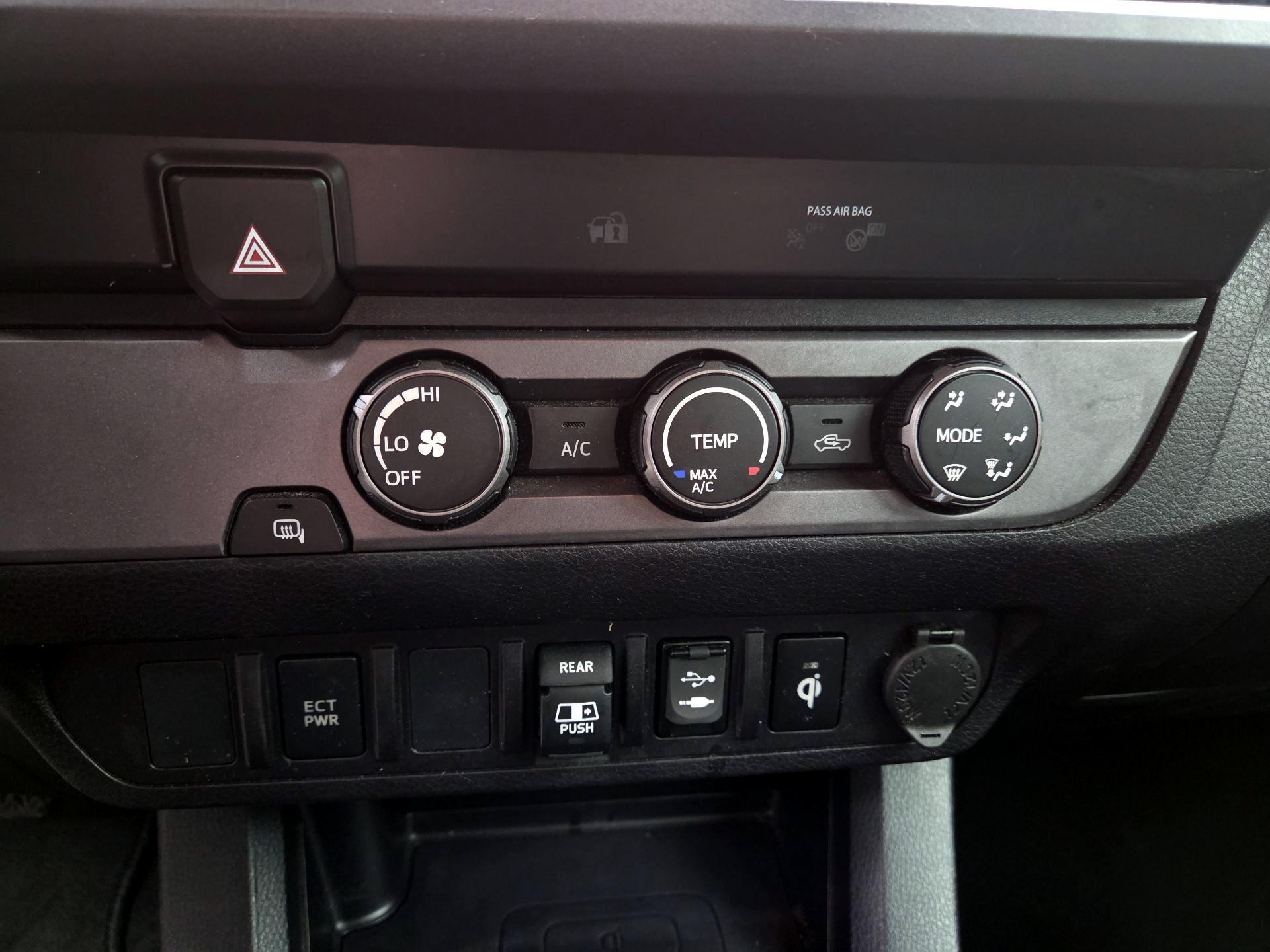 Thumbnail: 2019 Toyota Tacoma - 16